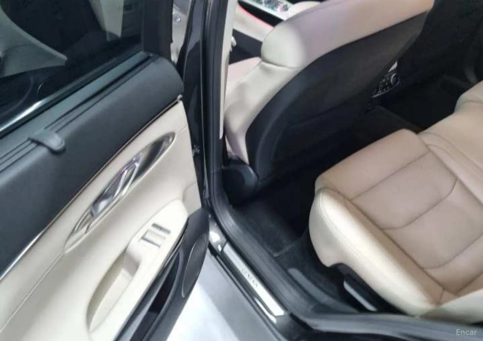 Genesis GV70 превью 11