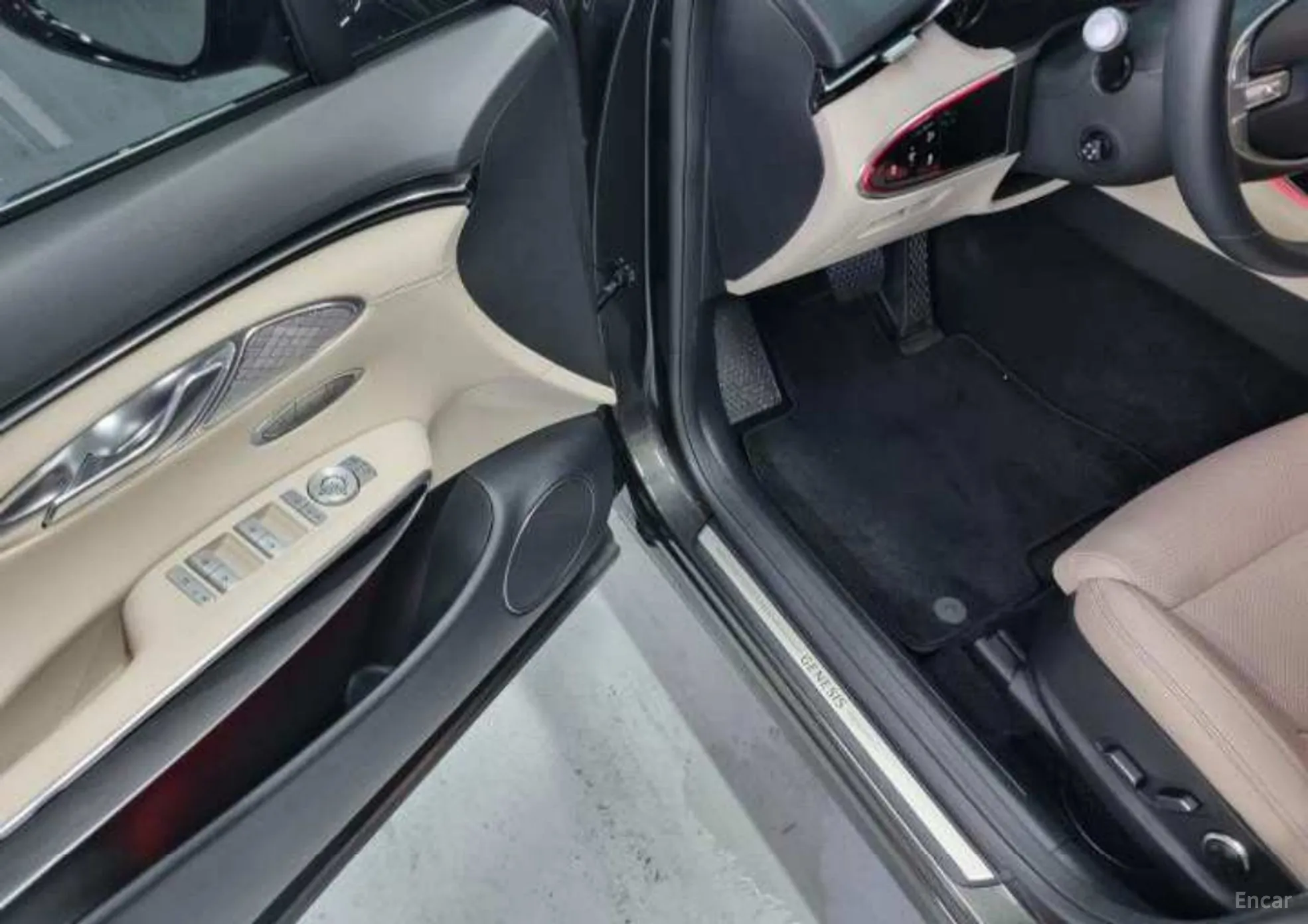 Genesis GV70 превью 4