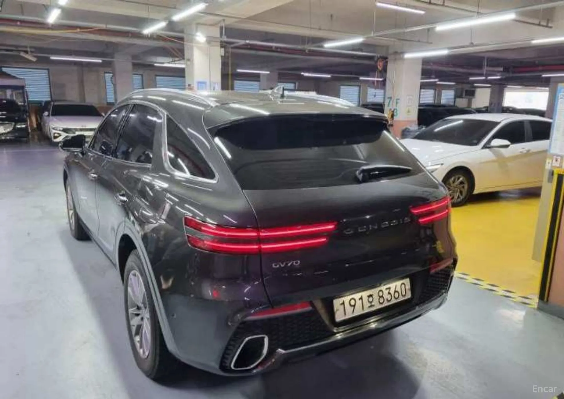 Genesis GV70 превью 6
