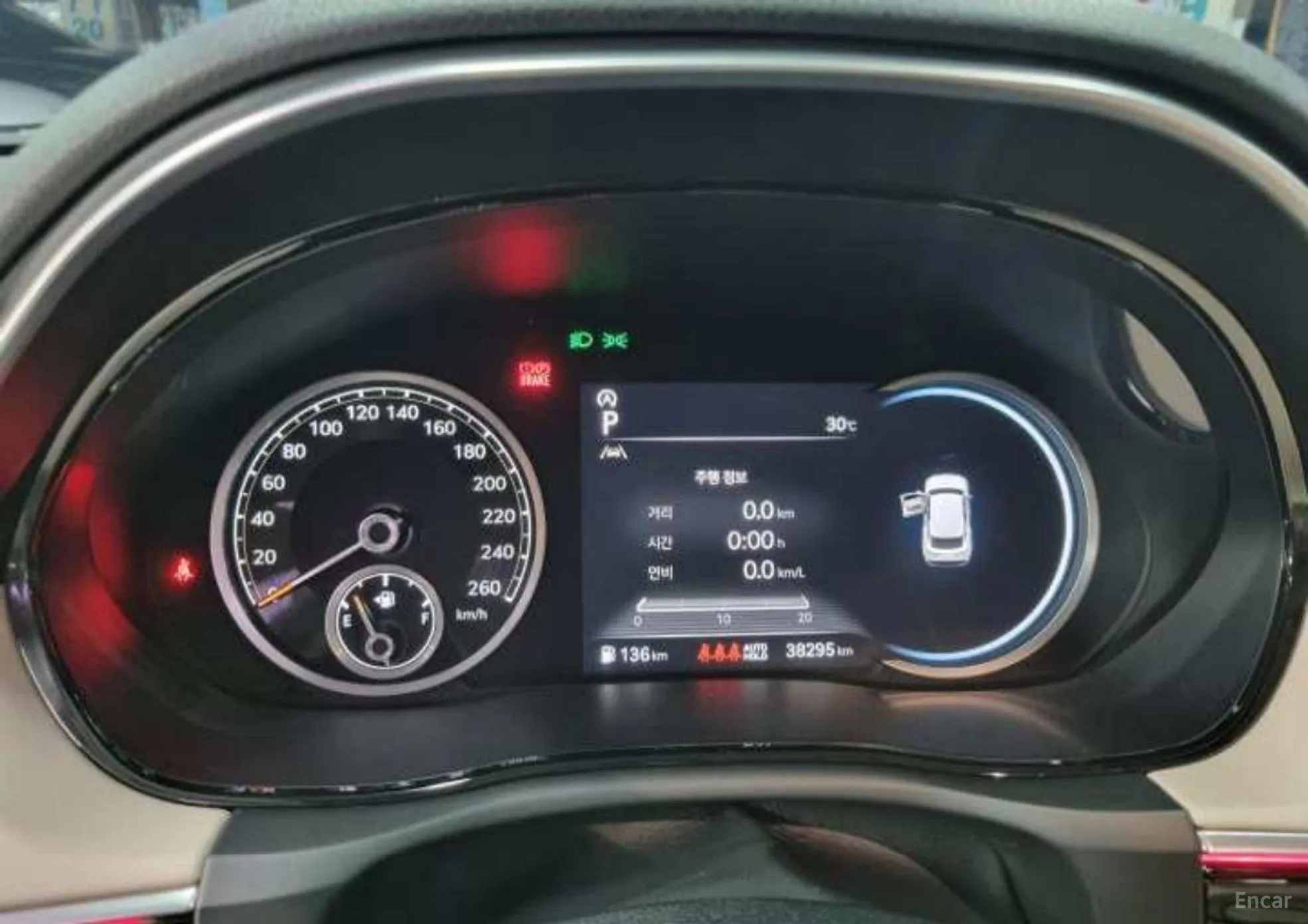 Genesis GV70 превью 7