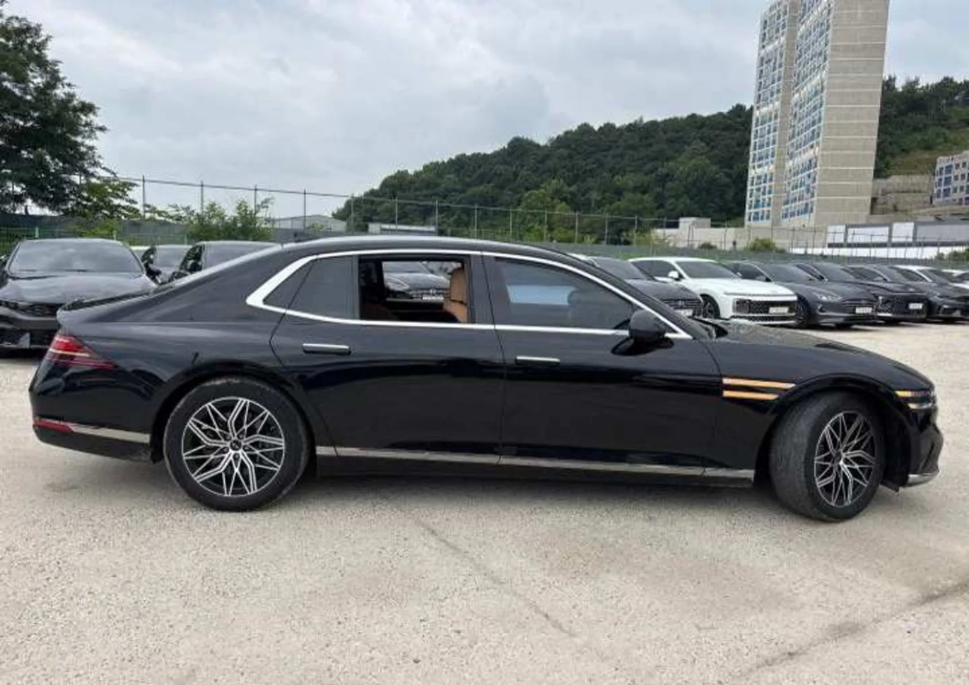 Genesis G90 (RS4) превью 12