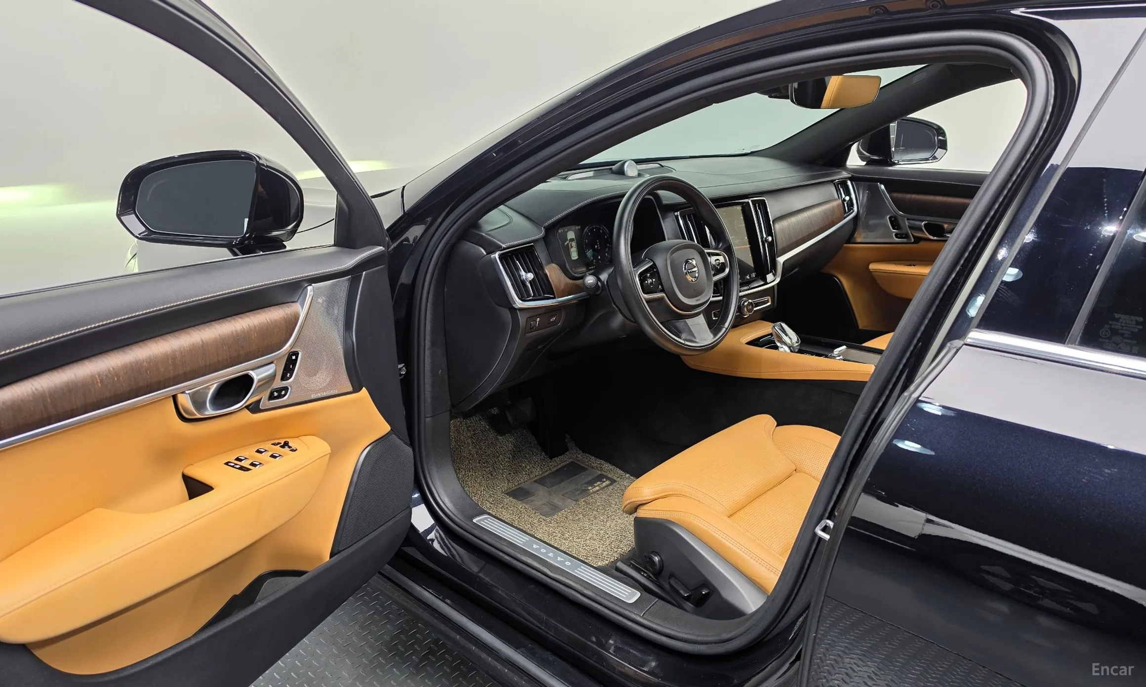 Volvo S90 превью 10