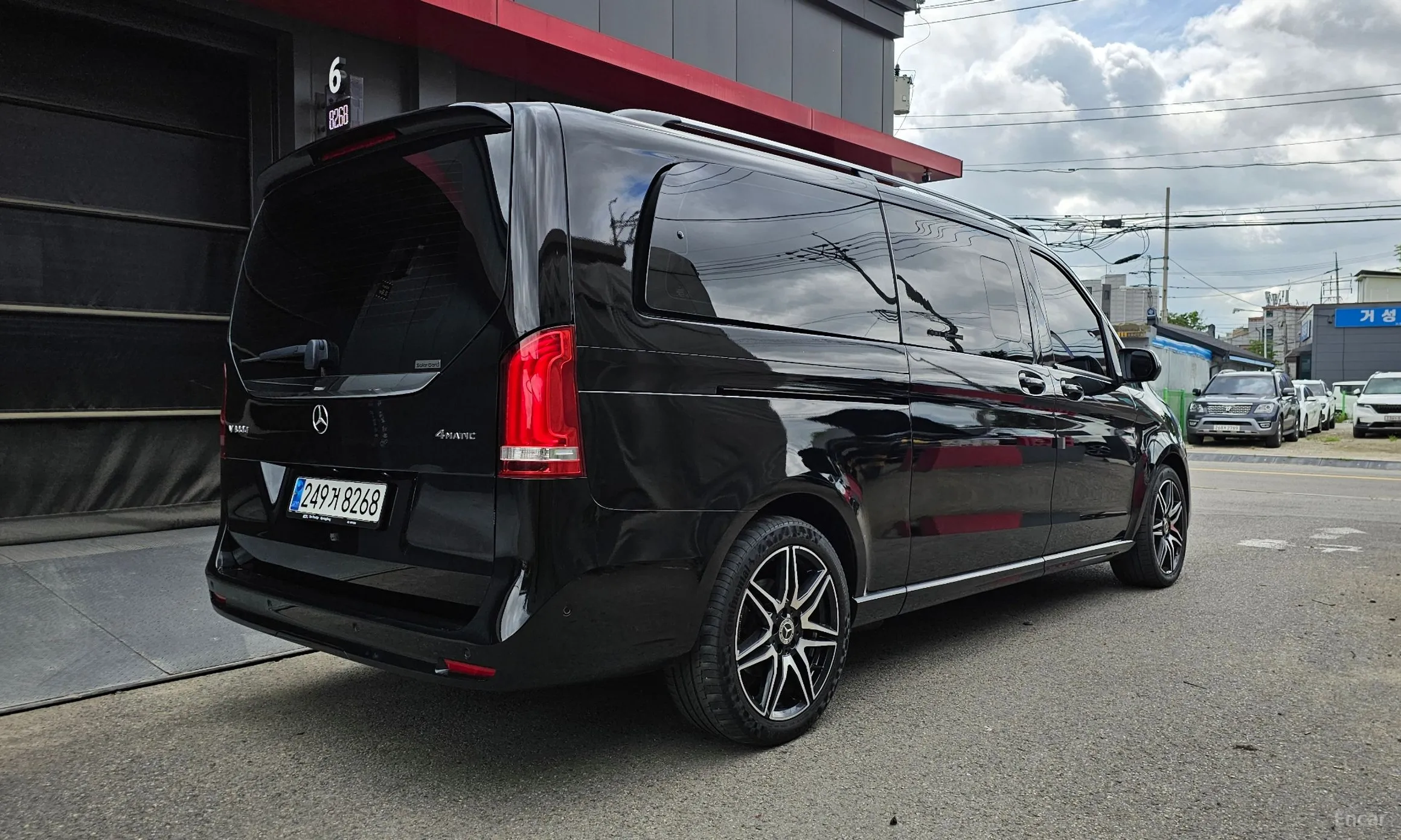 Mercedes Benz V-Class
