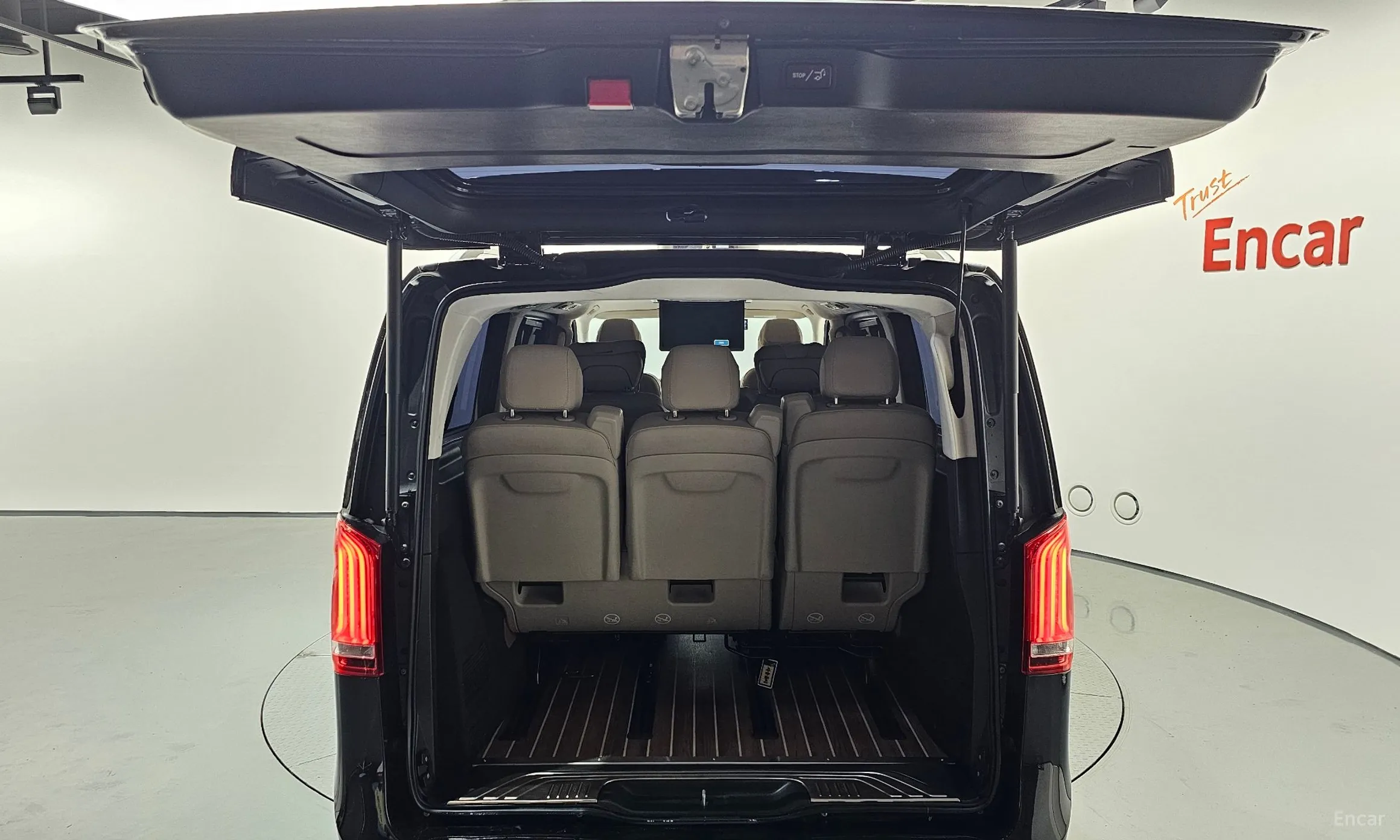 Mercedes Benz V-Class превью 20