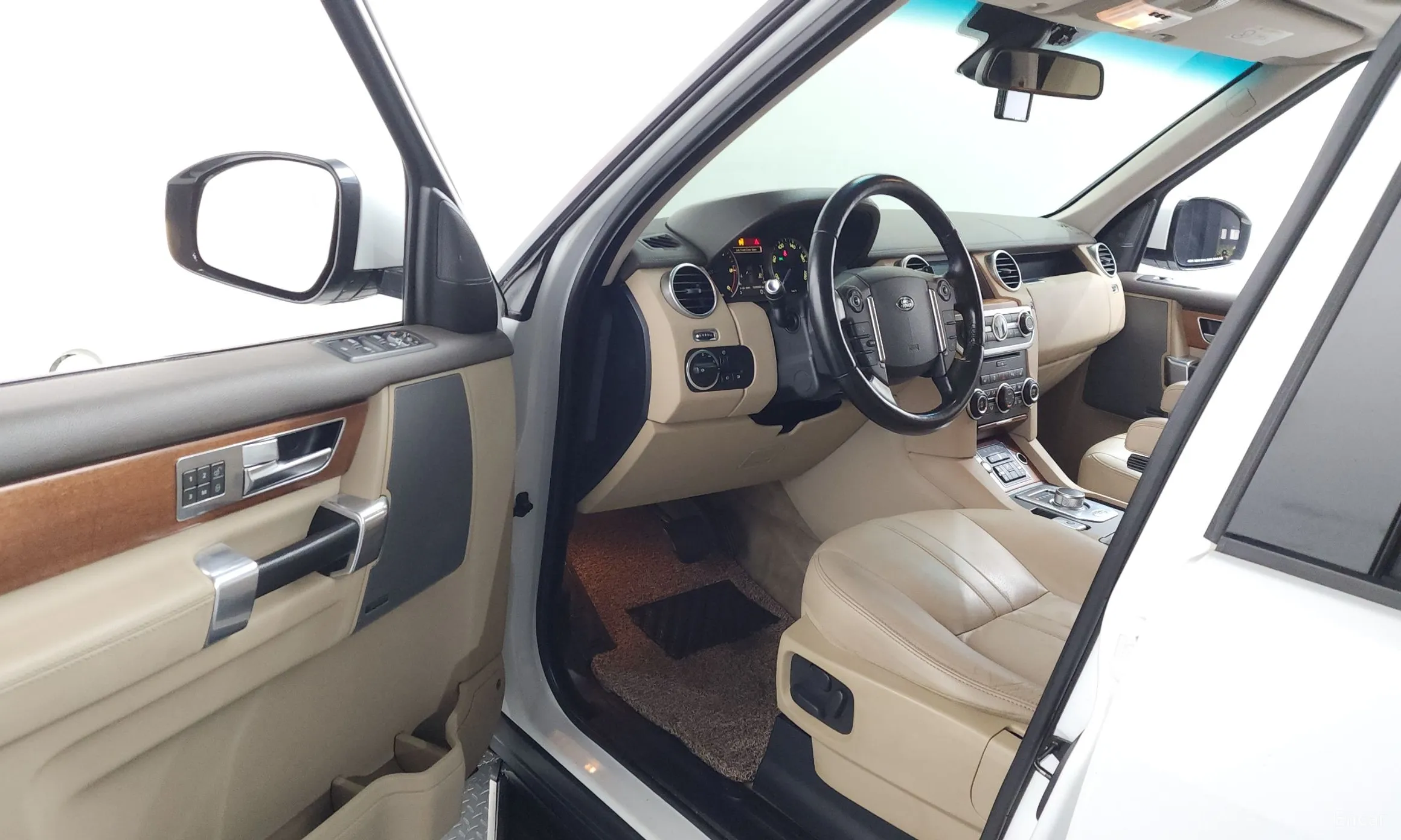 Land Rover Discovery 4 превью 10