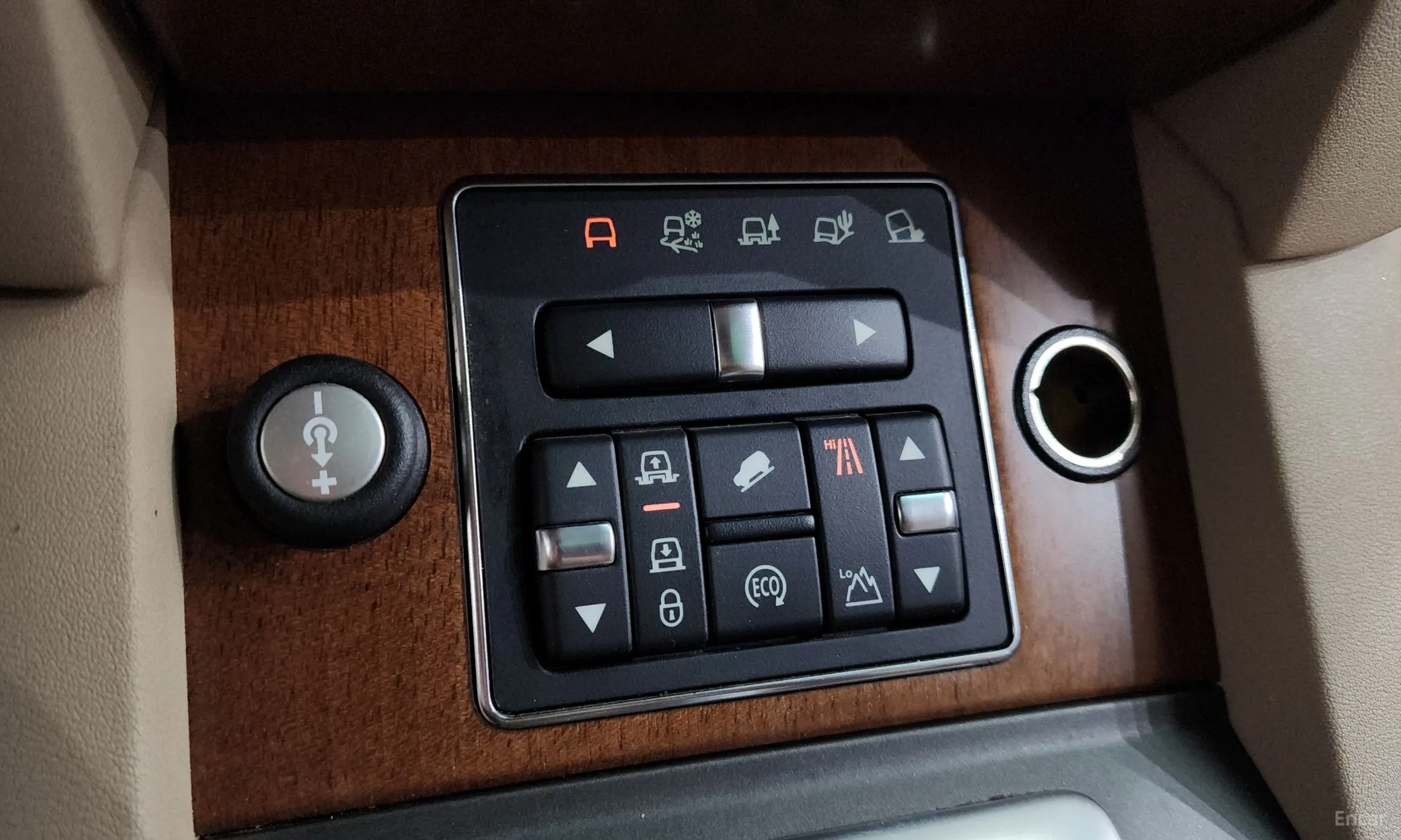 Land Rover Discovery 4 превью 12