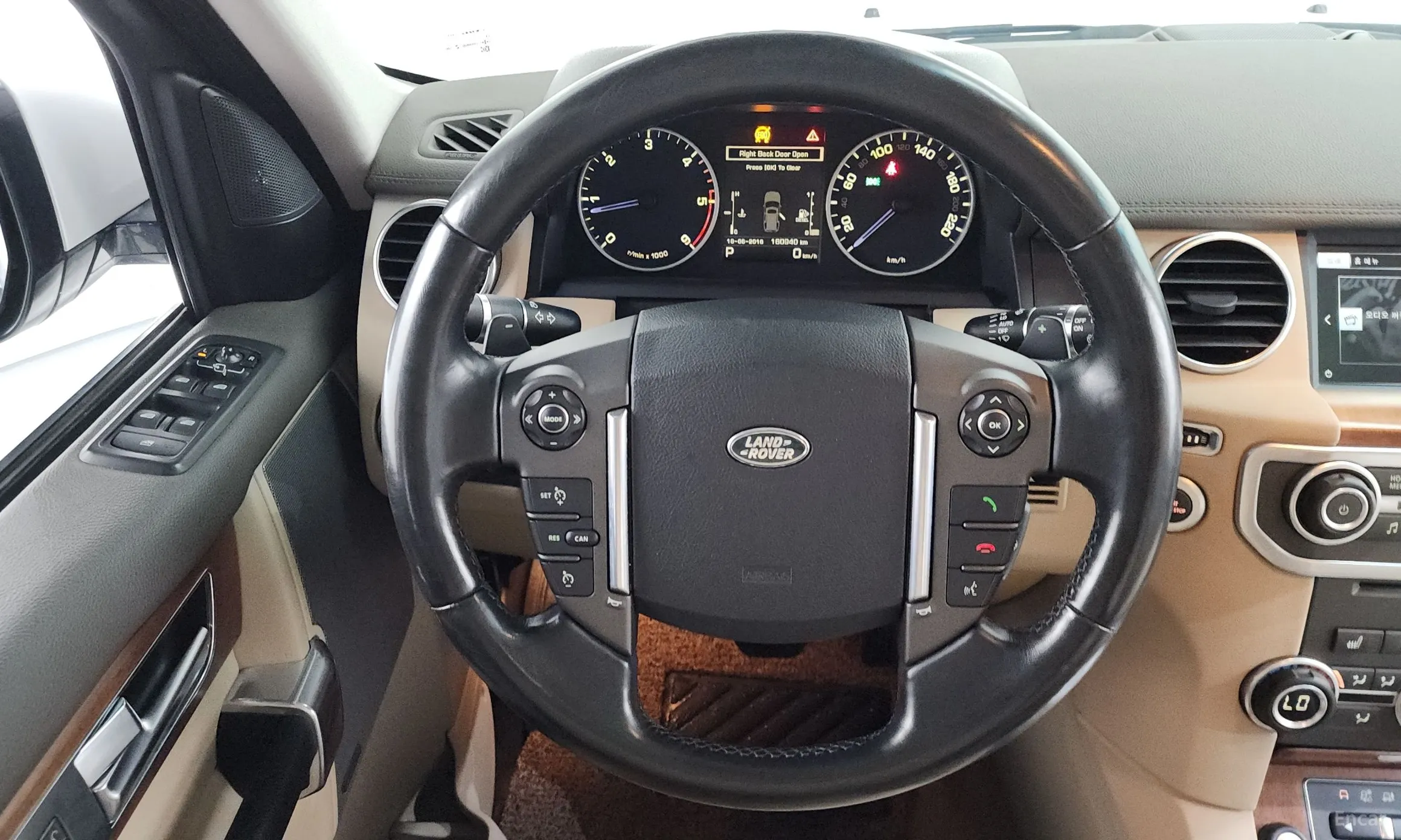 Land Rover Discovery 4 превью 15