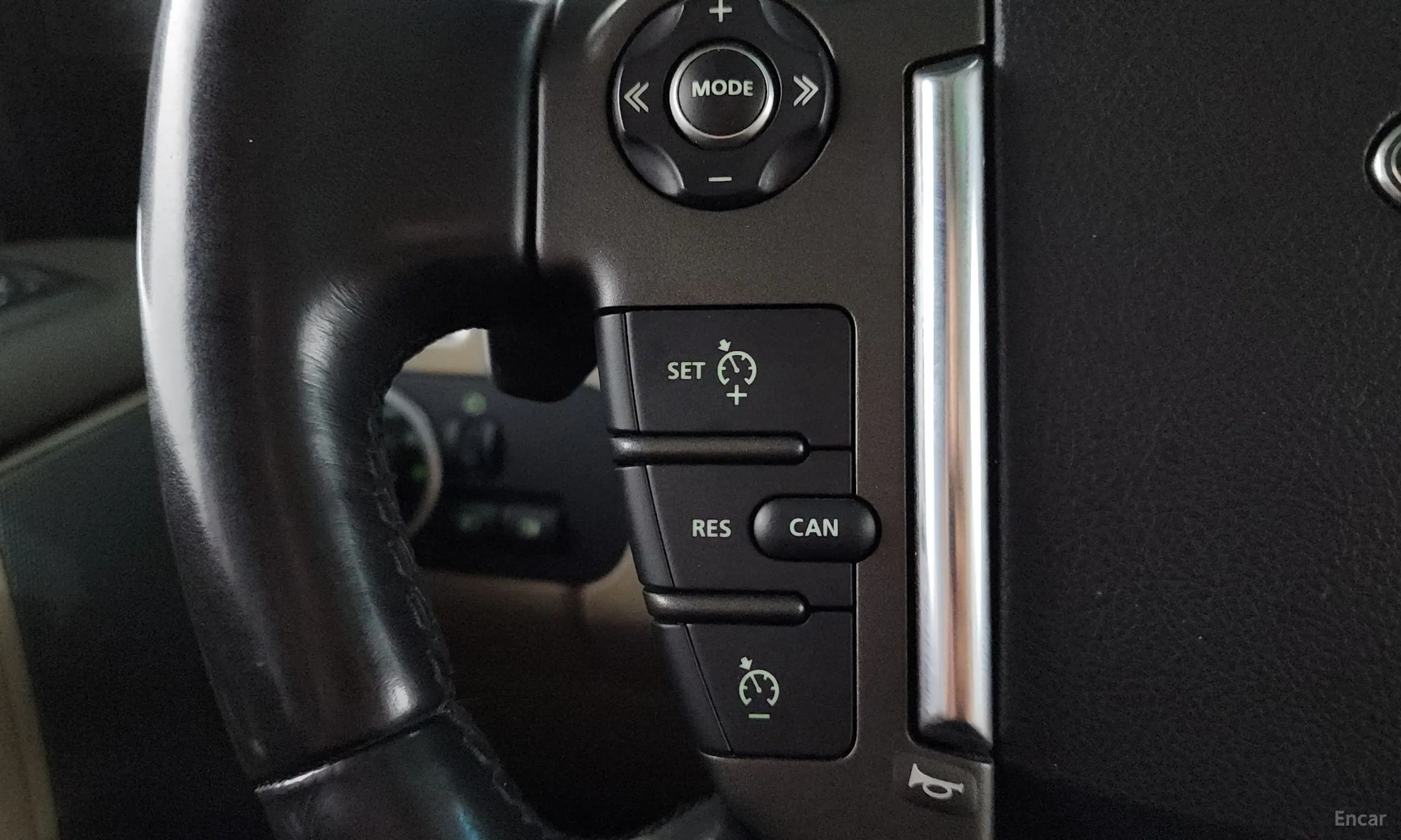 Land Rover Discovery 4 превью 17