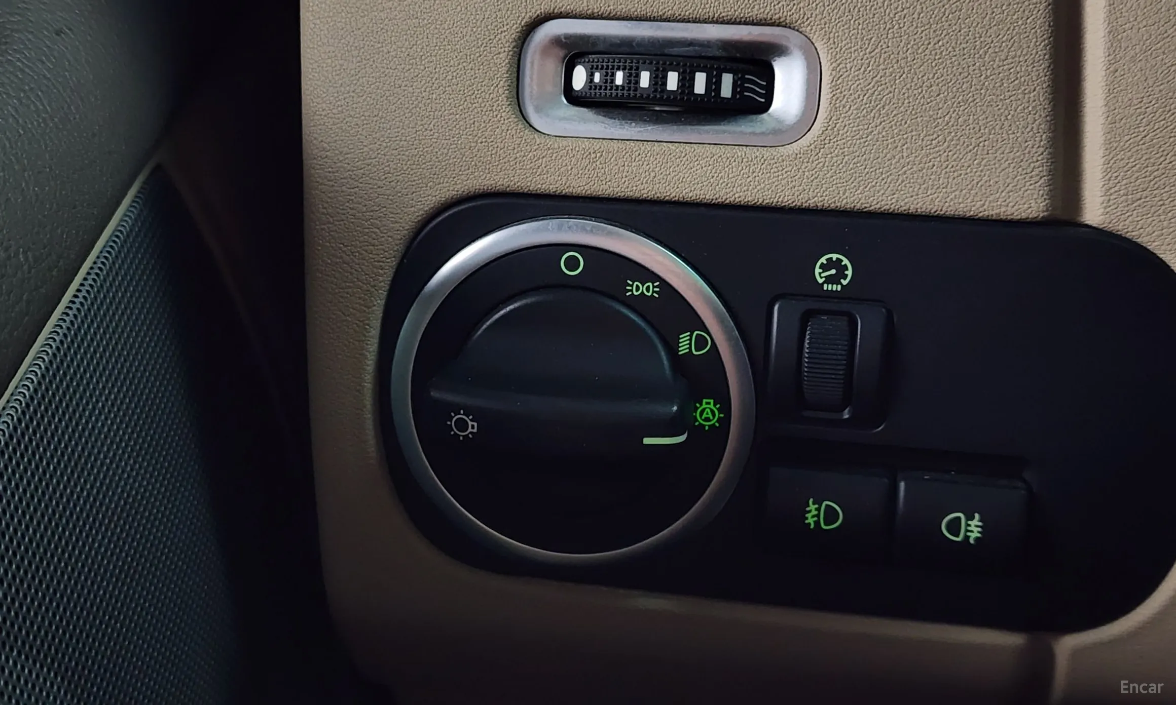 Land Rover Discovery 4 превью 19