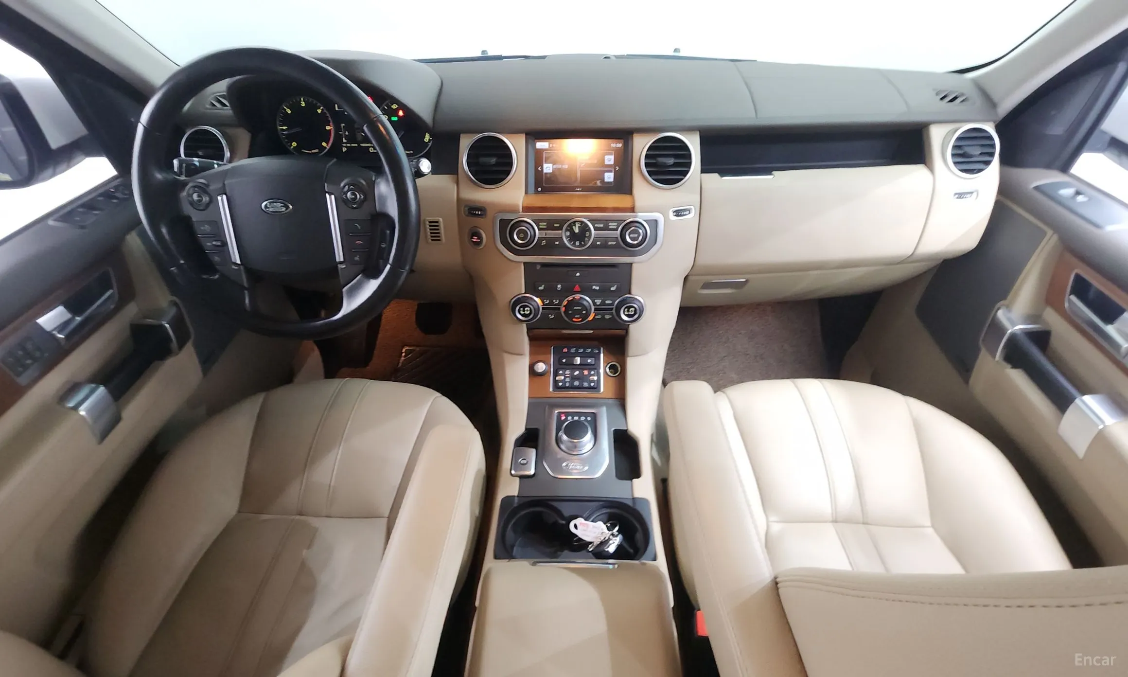 Land Rover Discovery 4 превью 7