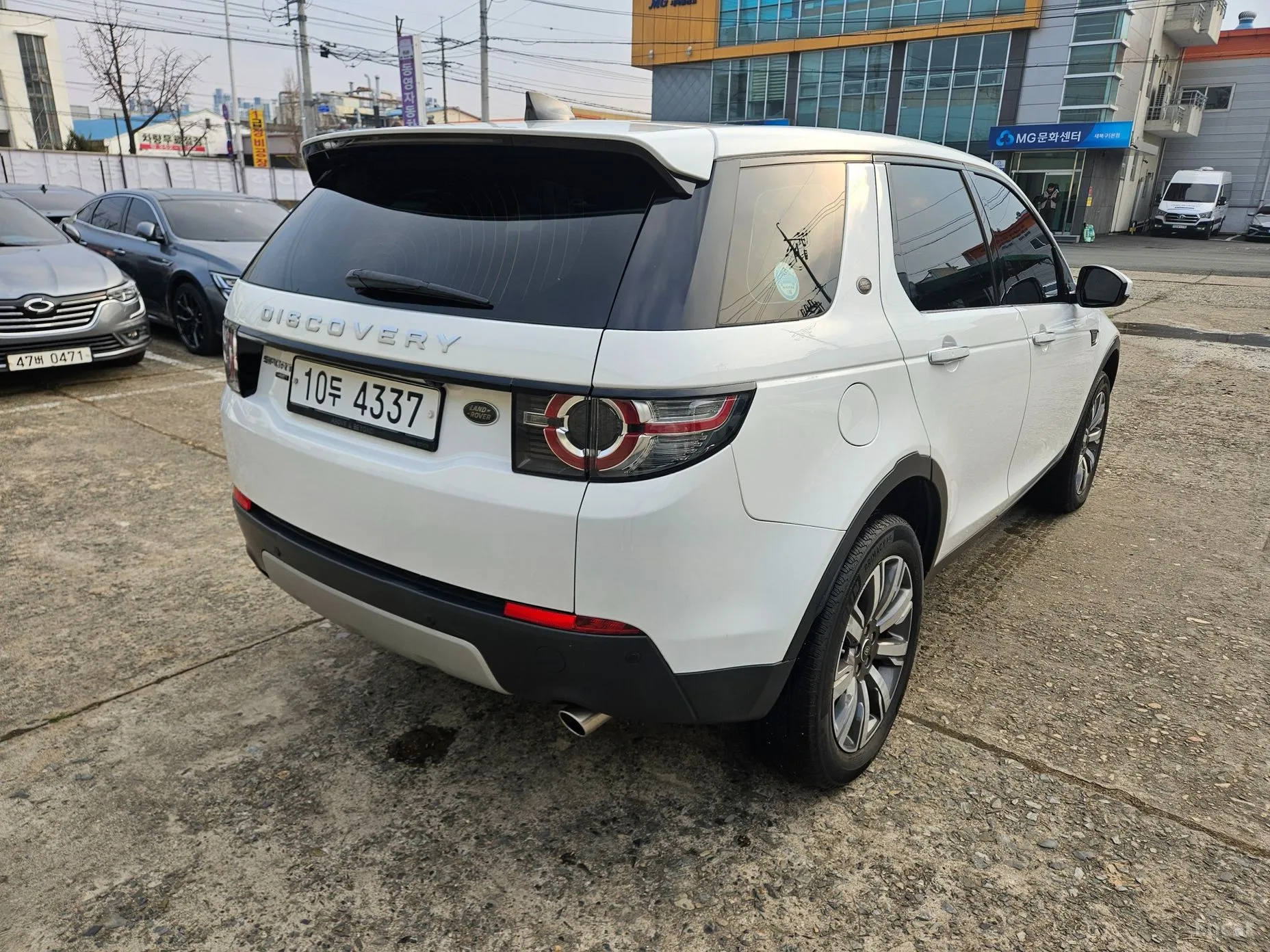Land Rover Discovery Sports превью 3