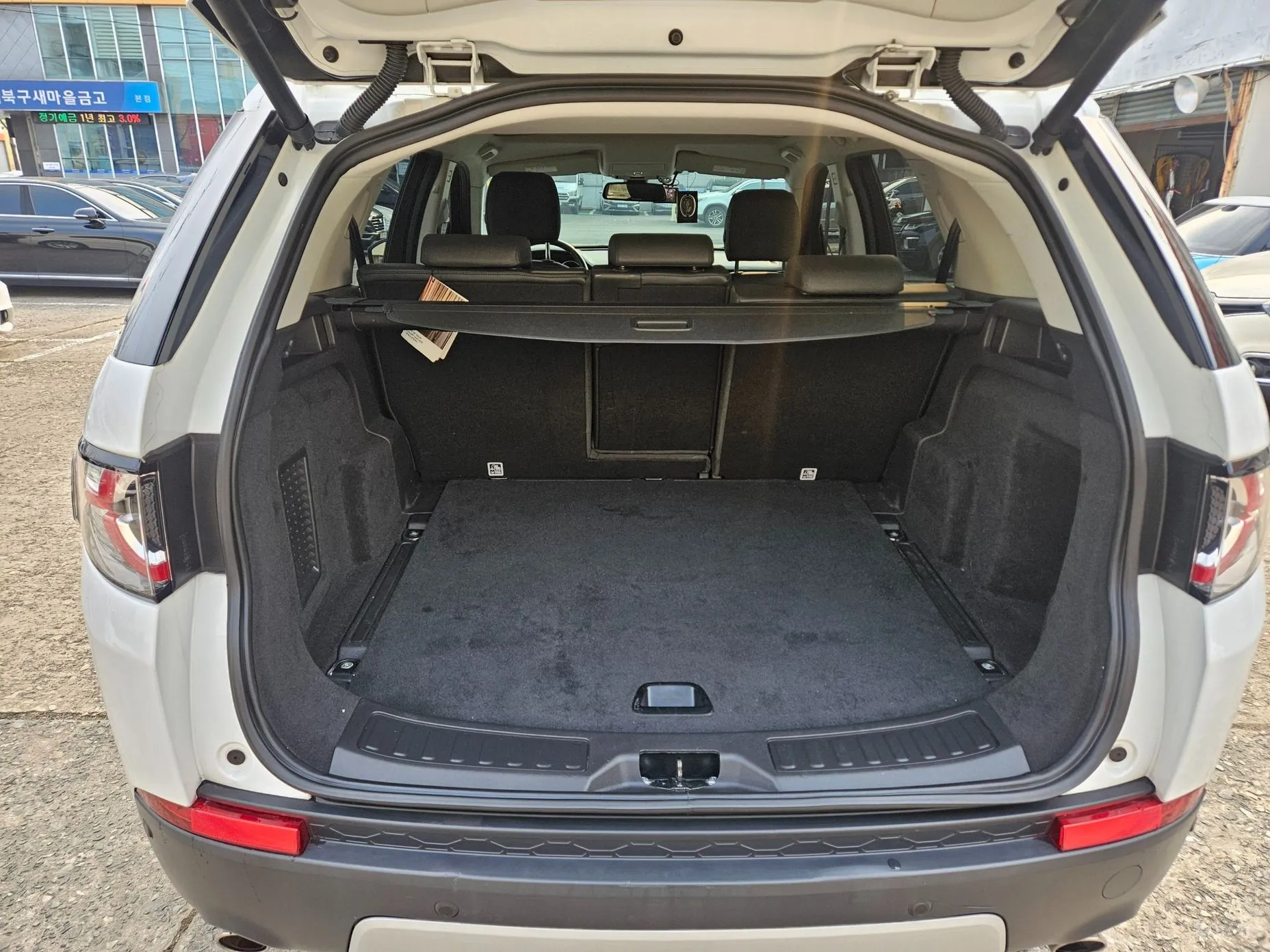 Land Rover Discovery Sports превью 9