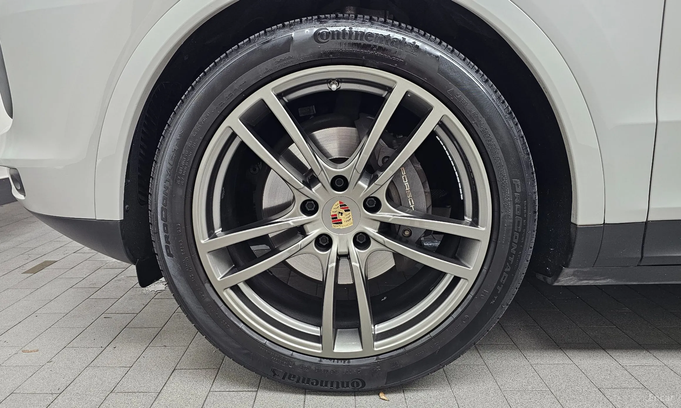 Porsche Cayenne (PO536) превью 5
