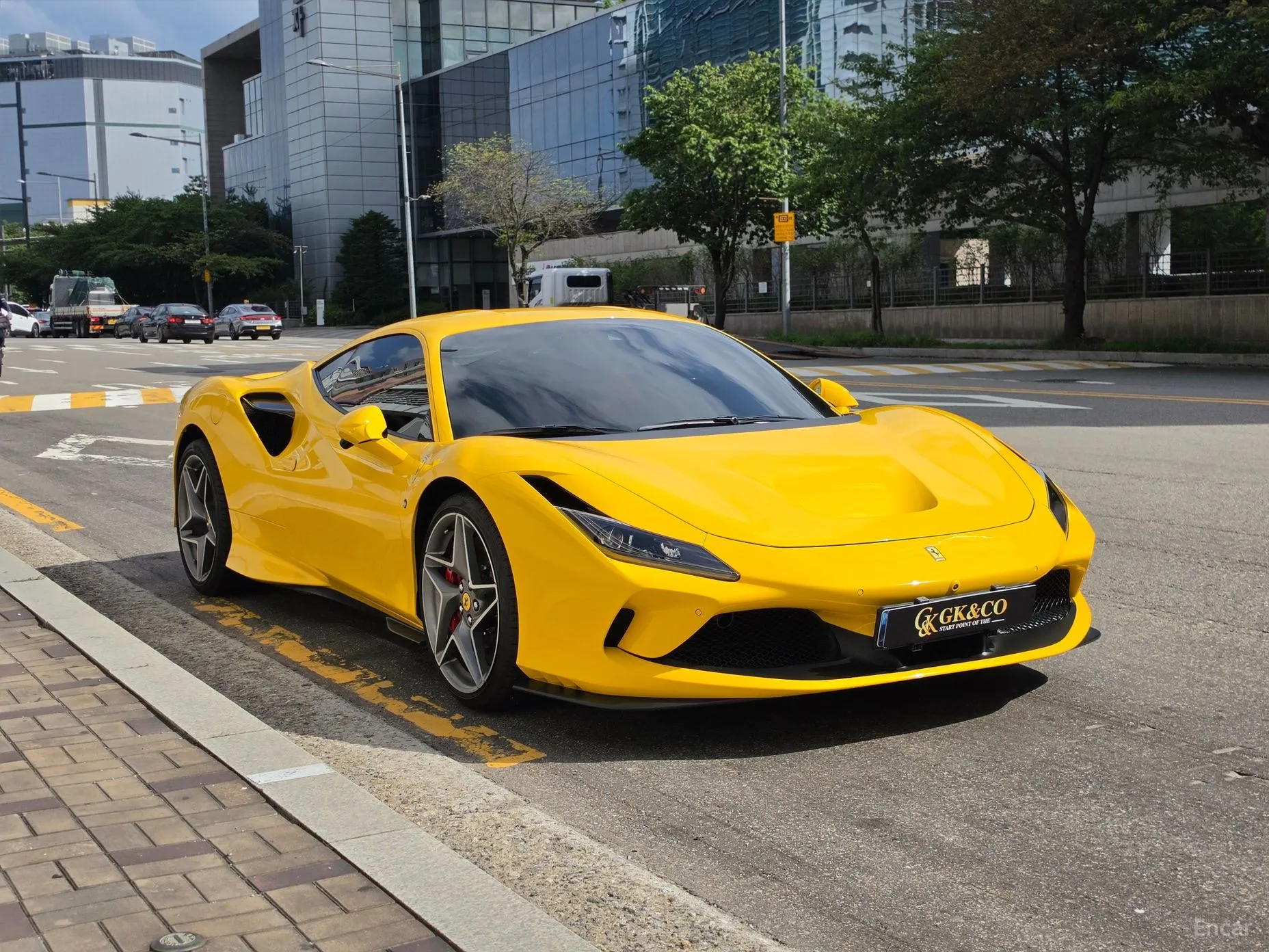 Ferrari F8 Tributo превью 20