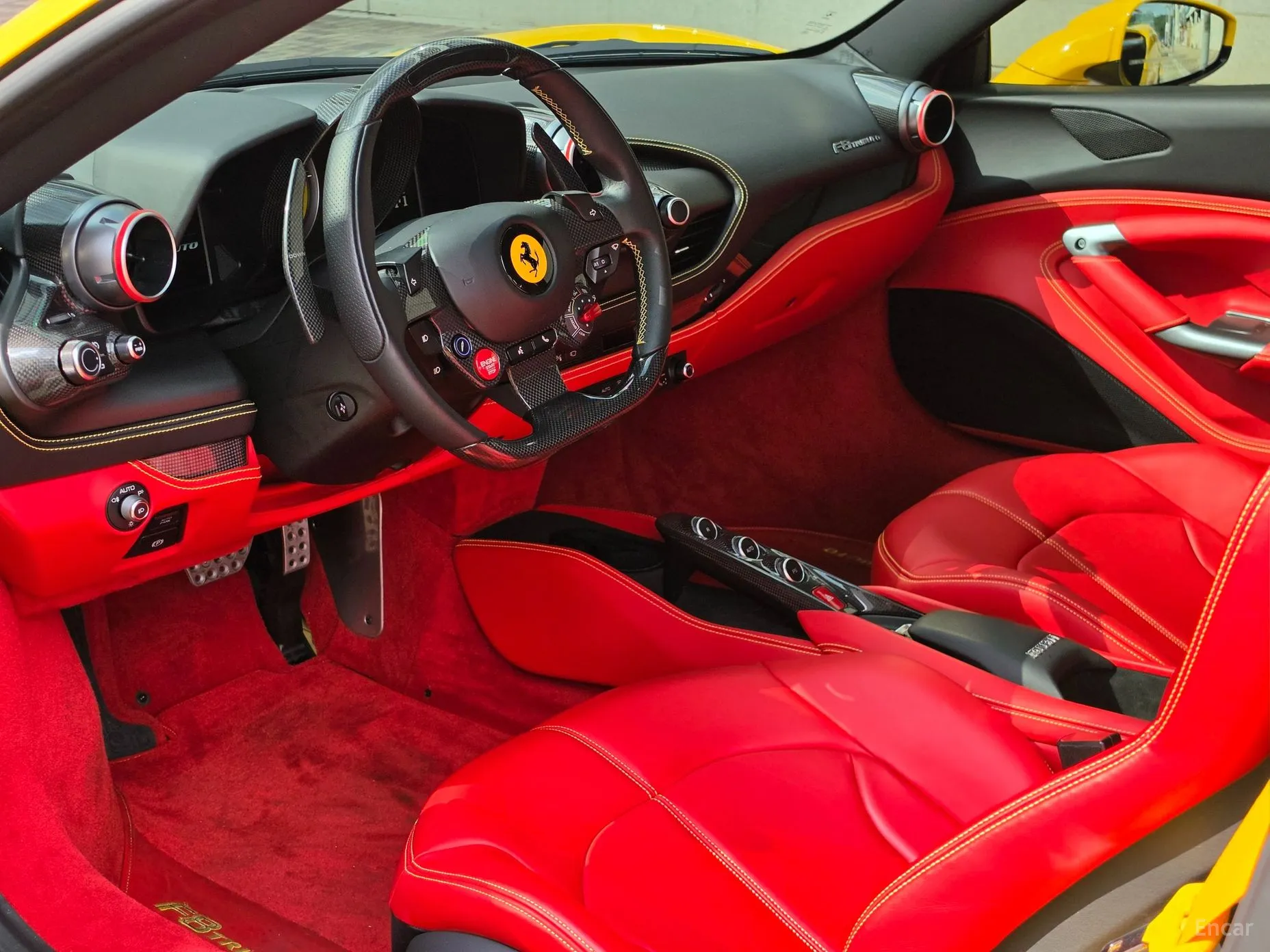 Ferrari F8 Tributo превью 7