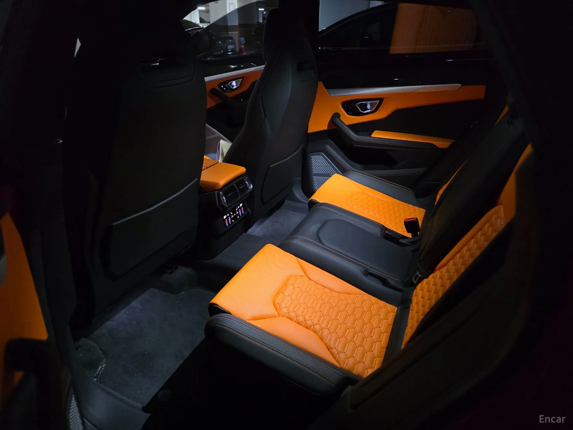 Lamborghini Urus превью 11