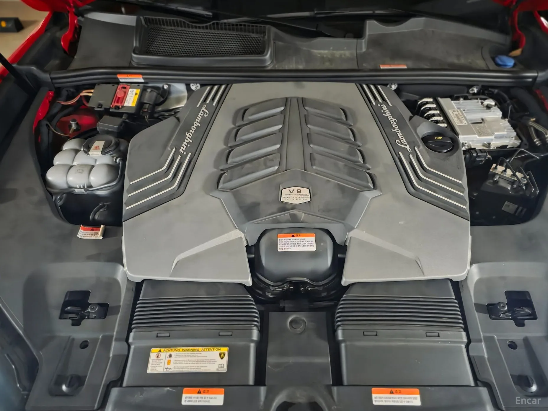 Lamborghini Urus превью 17
