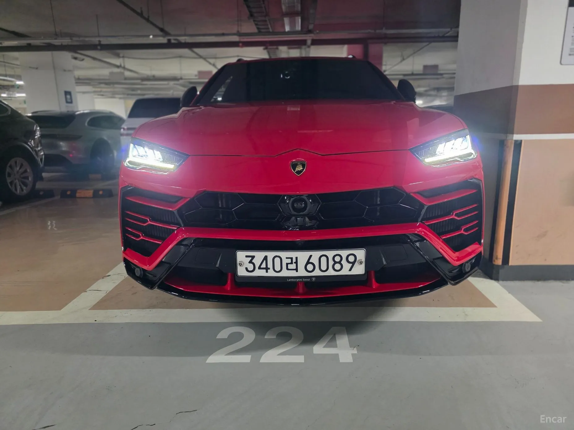 Lamborghini Urus превью 18