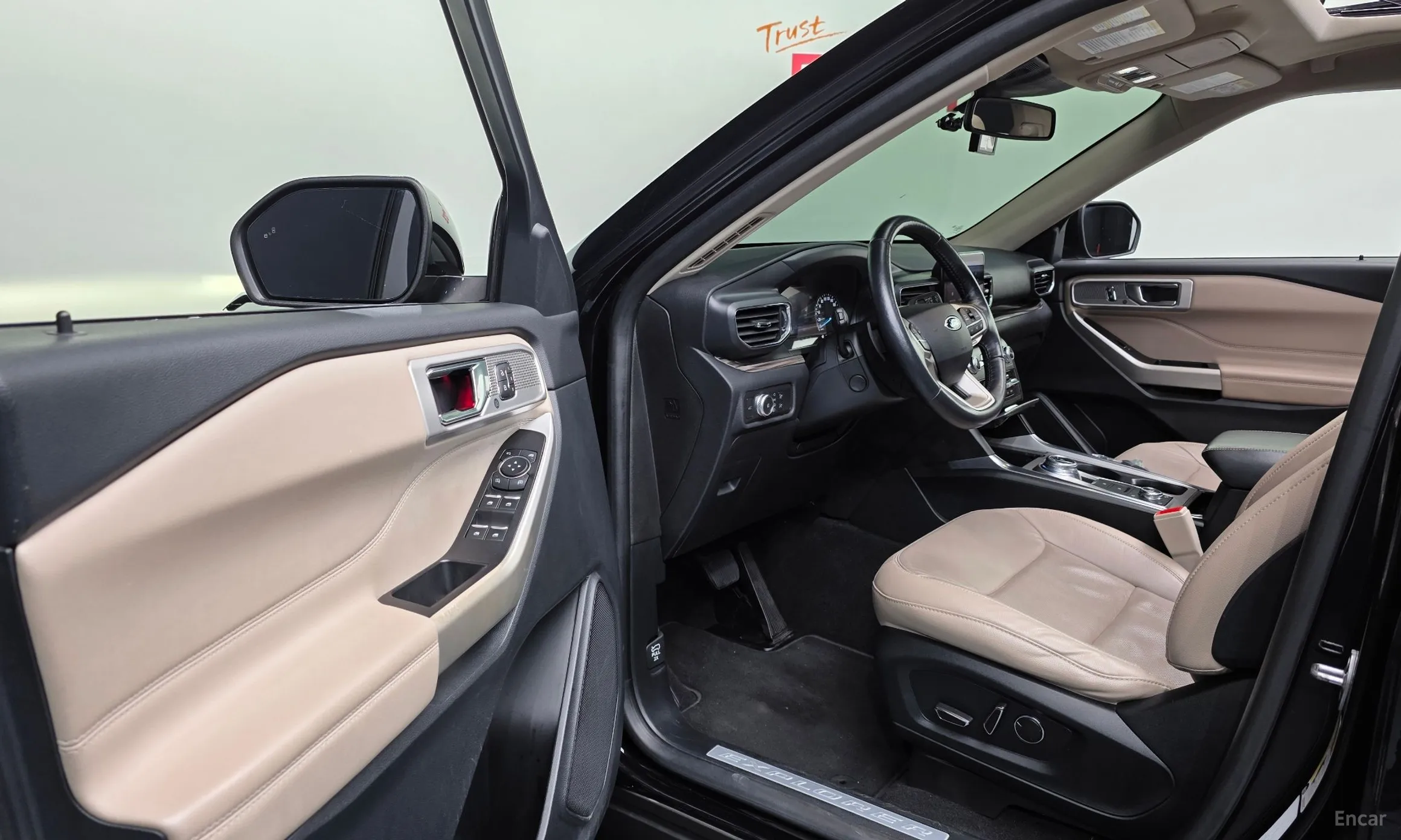 Ford Explorer 6th Generation превью 10