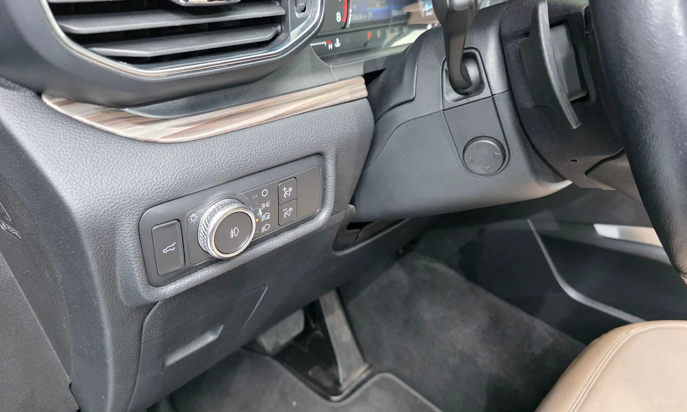 Ford Explorer 6th Generation превью 19