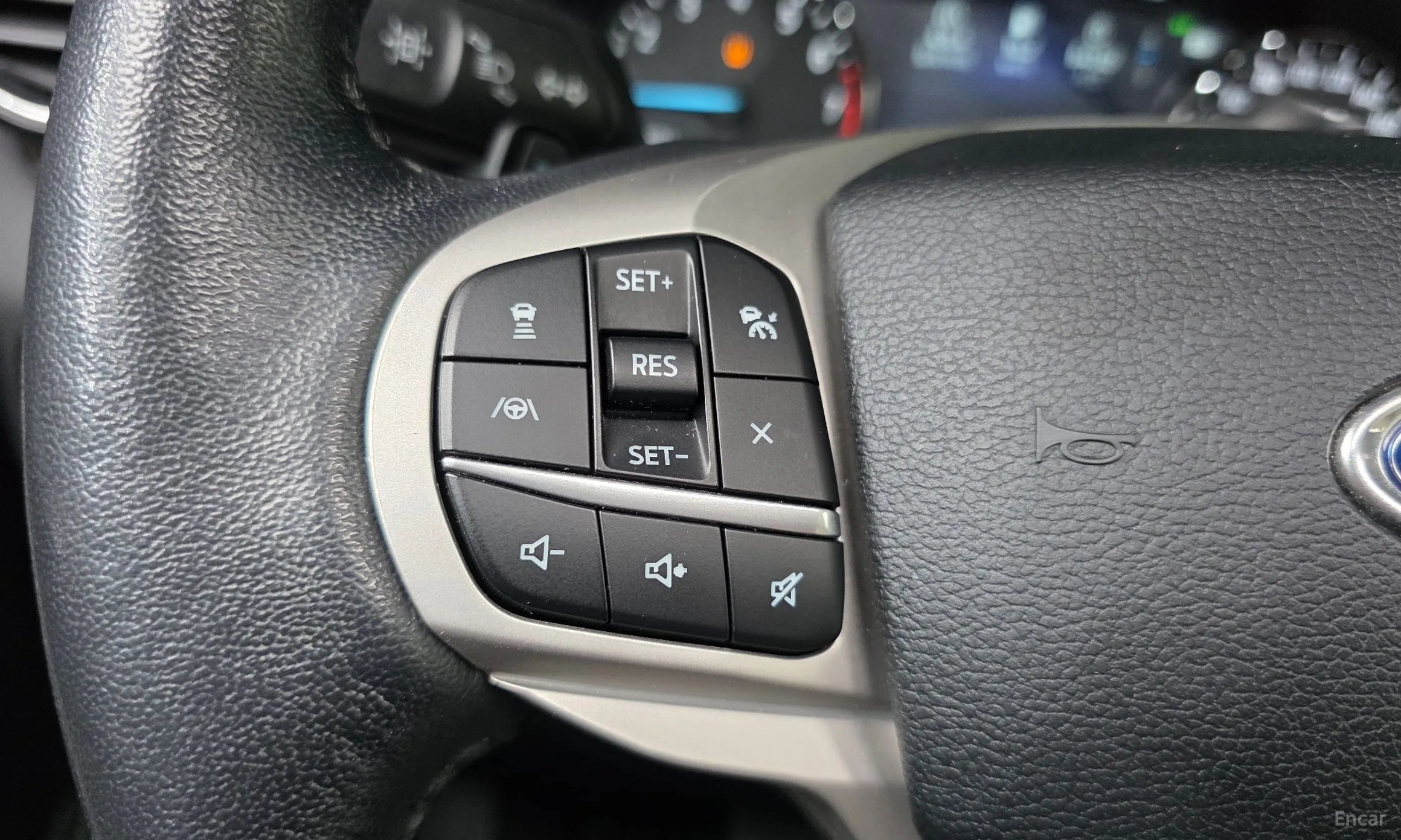 Ford Explorer 6th Generation превью 20