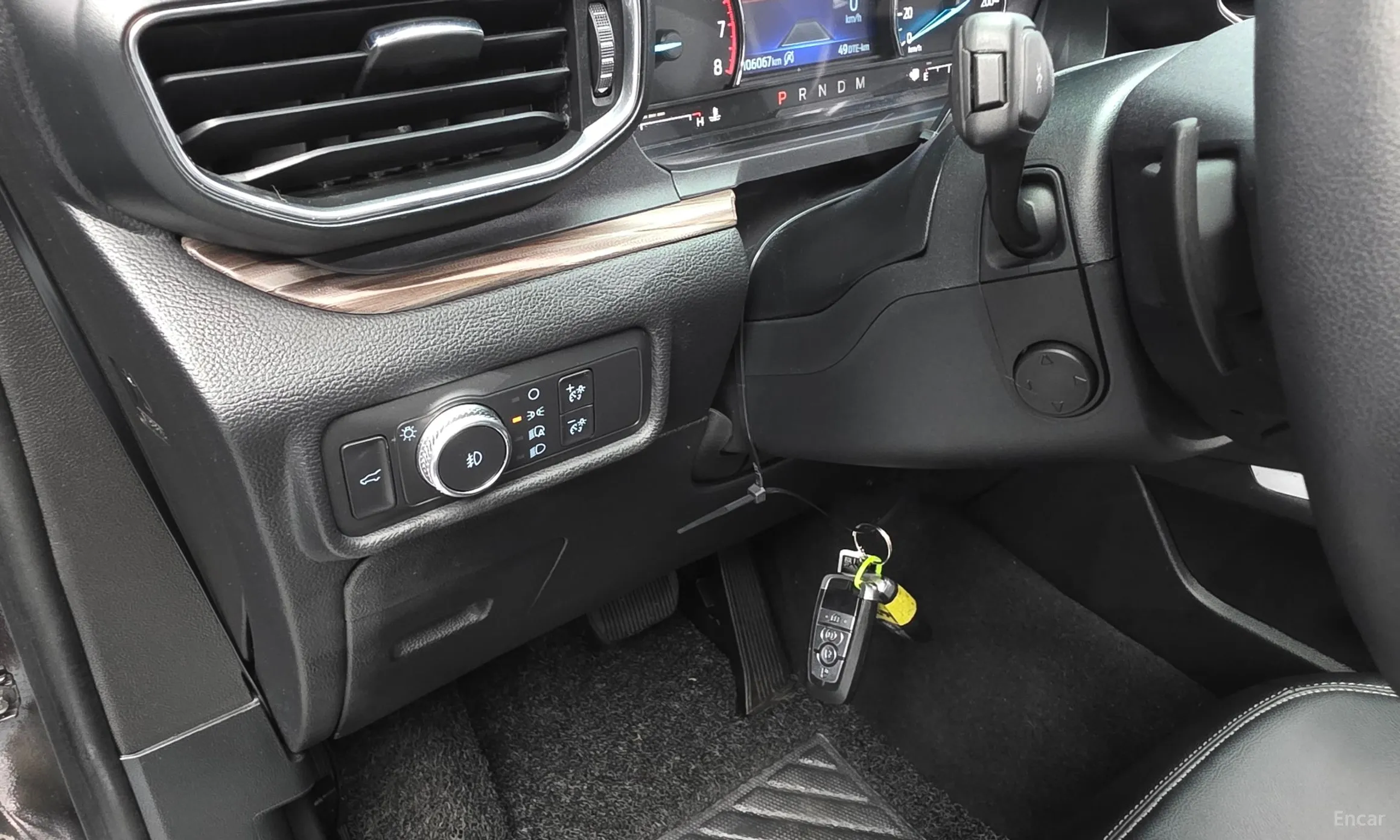 Ford Explorer 6th Generation превью 20