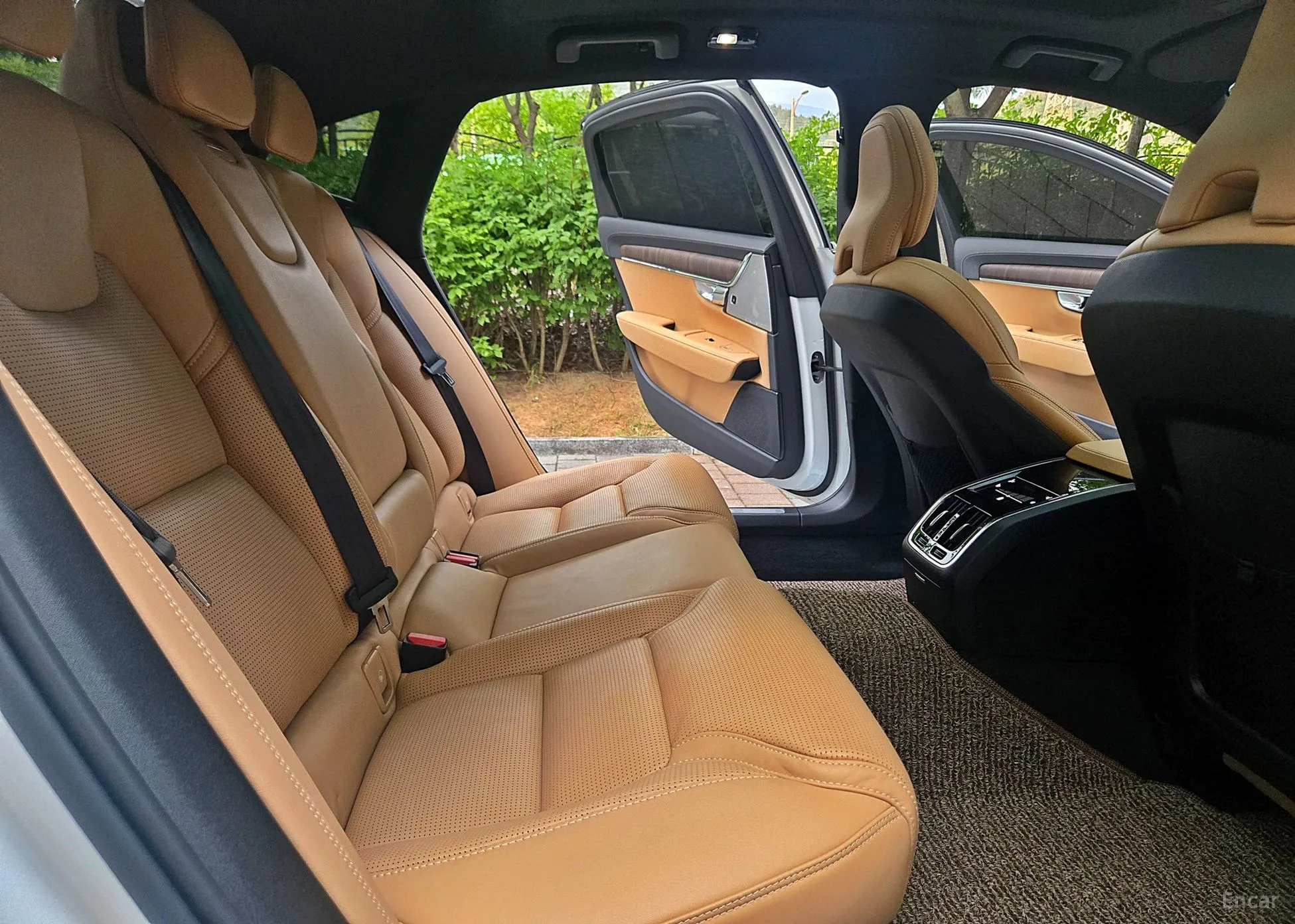 Volvo S90 превью 12