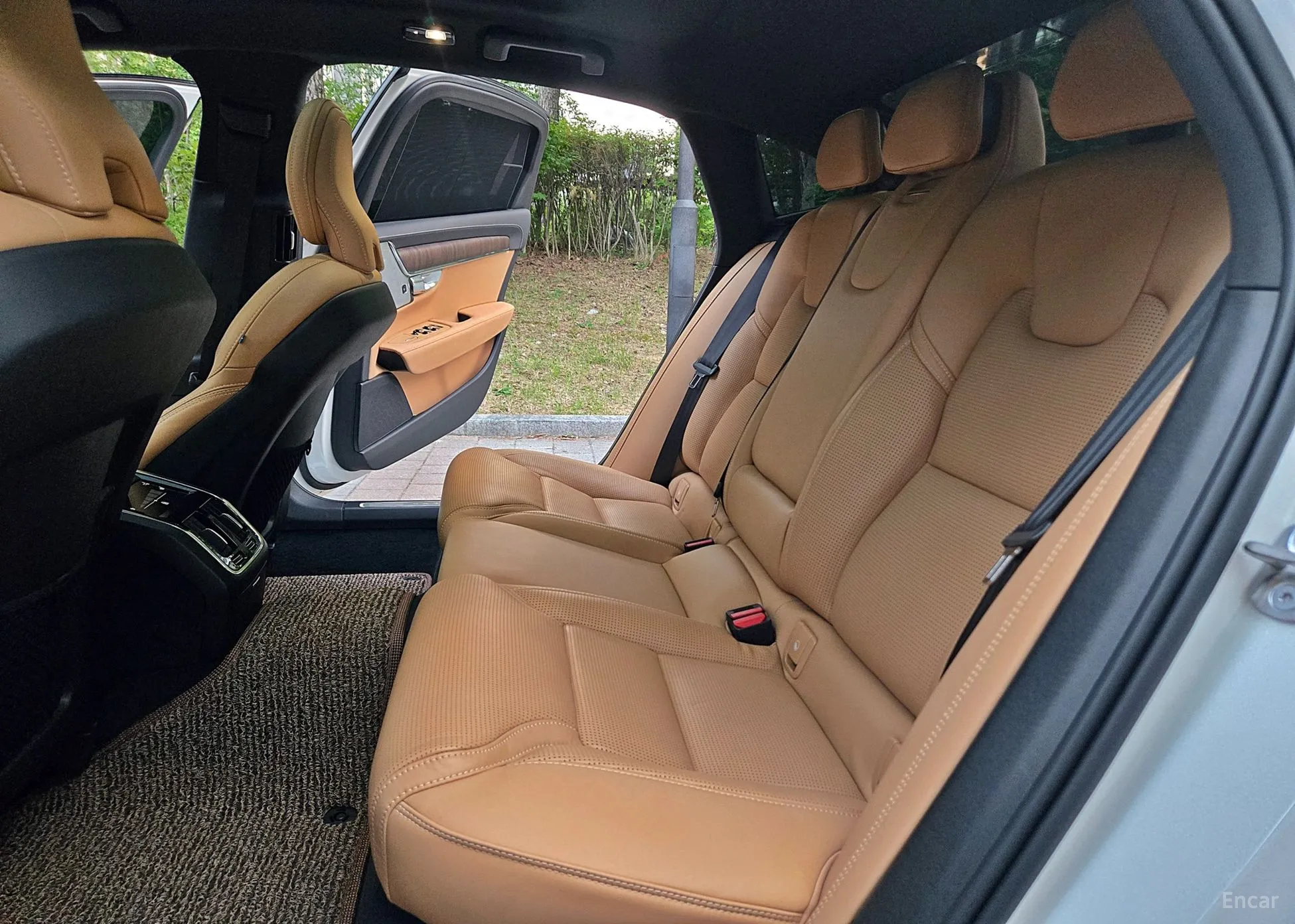 Volvo S90 превью 14
