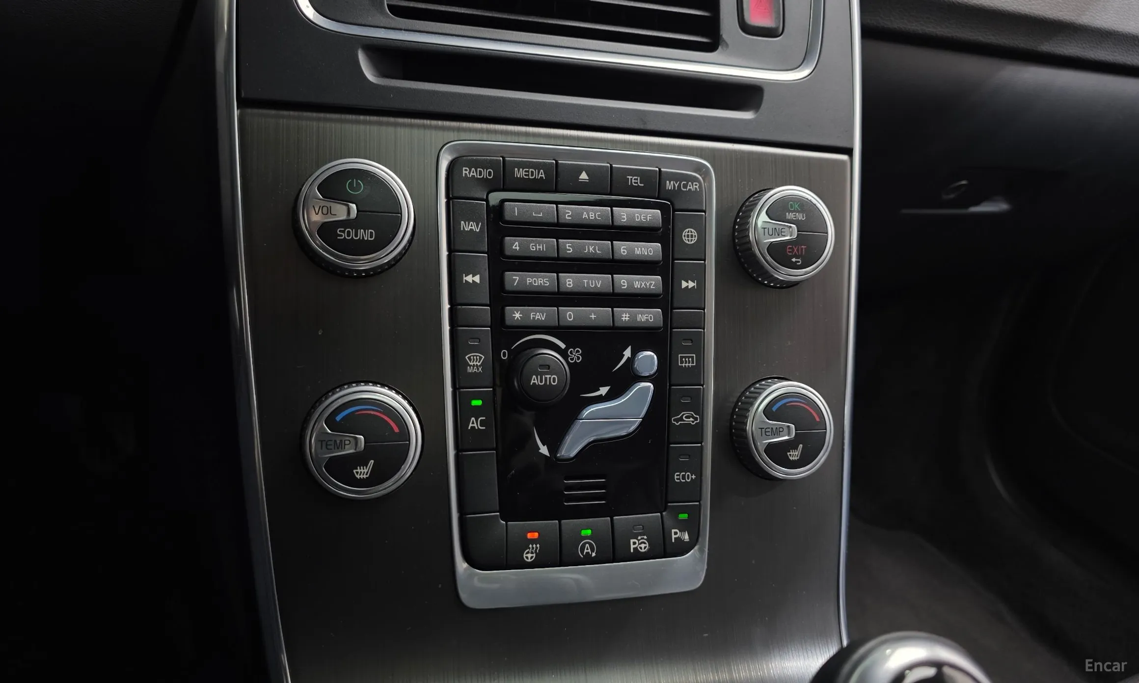 Volvo S60 превью 19