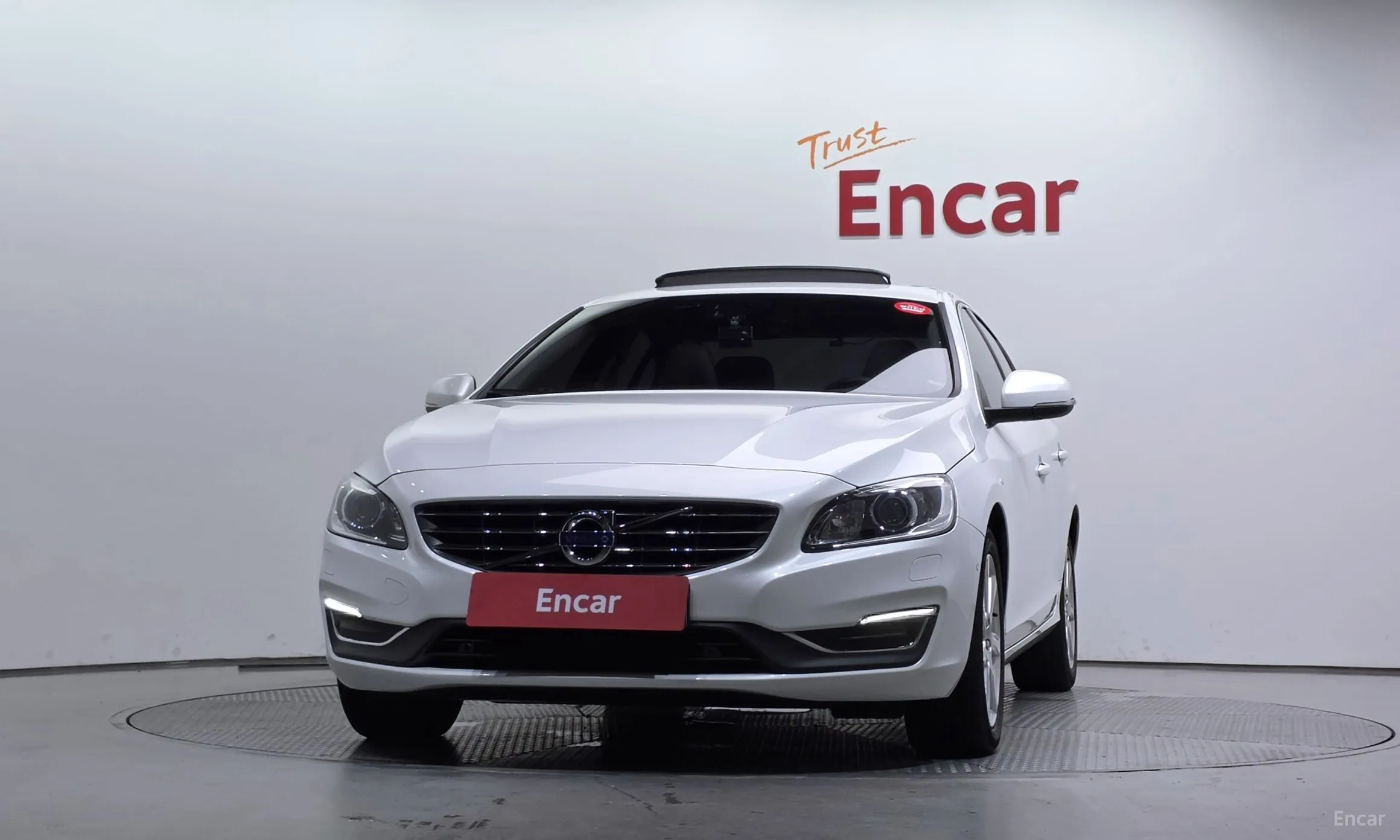 Volvo S60 превью 3