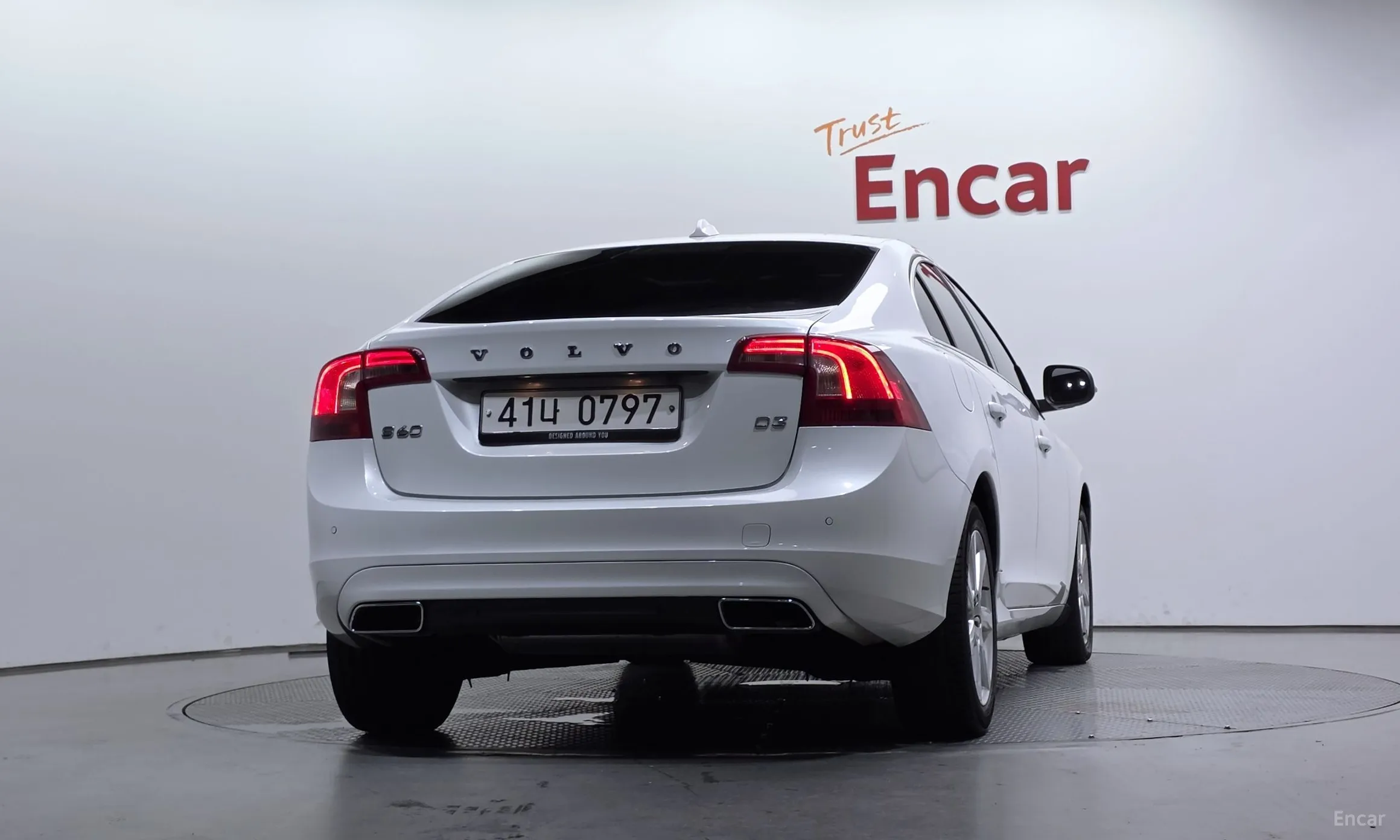 Volvo S60 превью 4