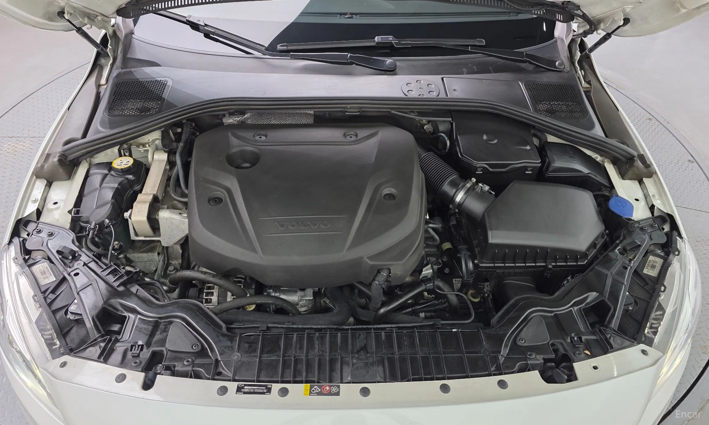 Volvo S60 превью 6