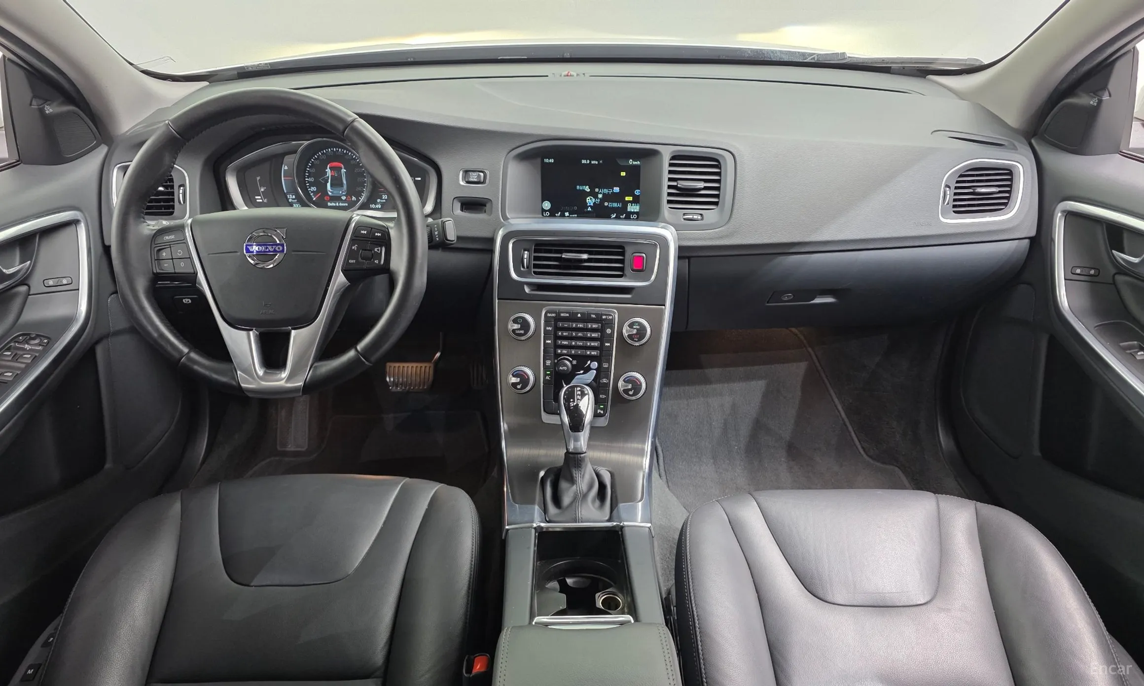 Volvo S60 превью 7