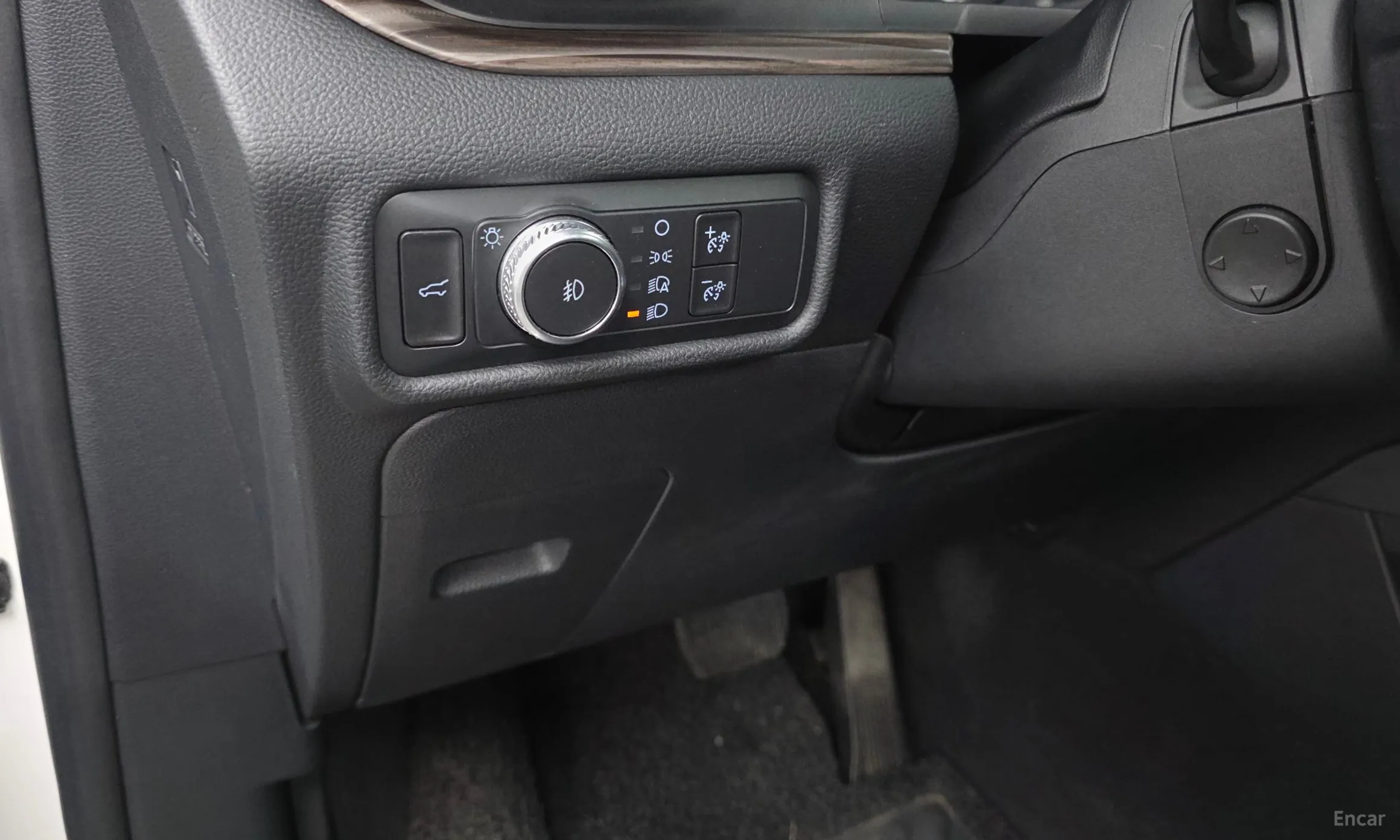 Ford Explorer 6th Generation превью 17