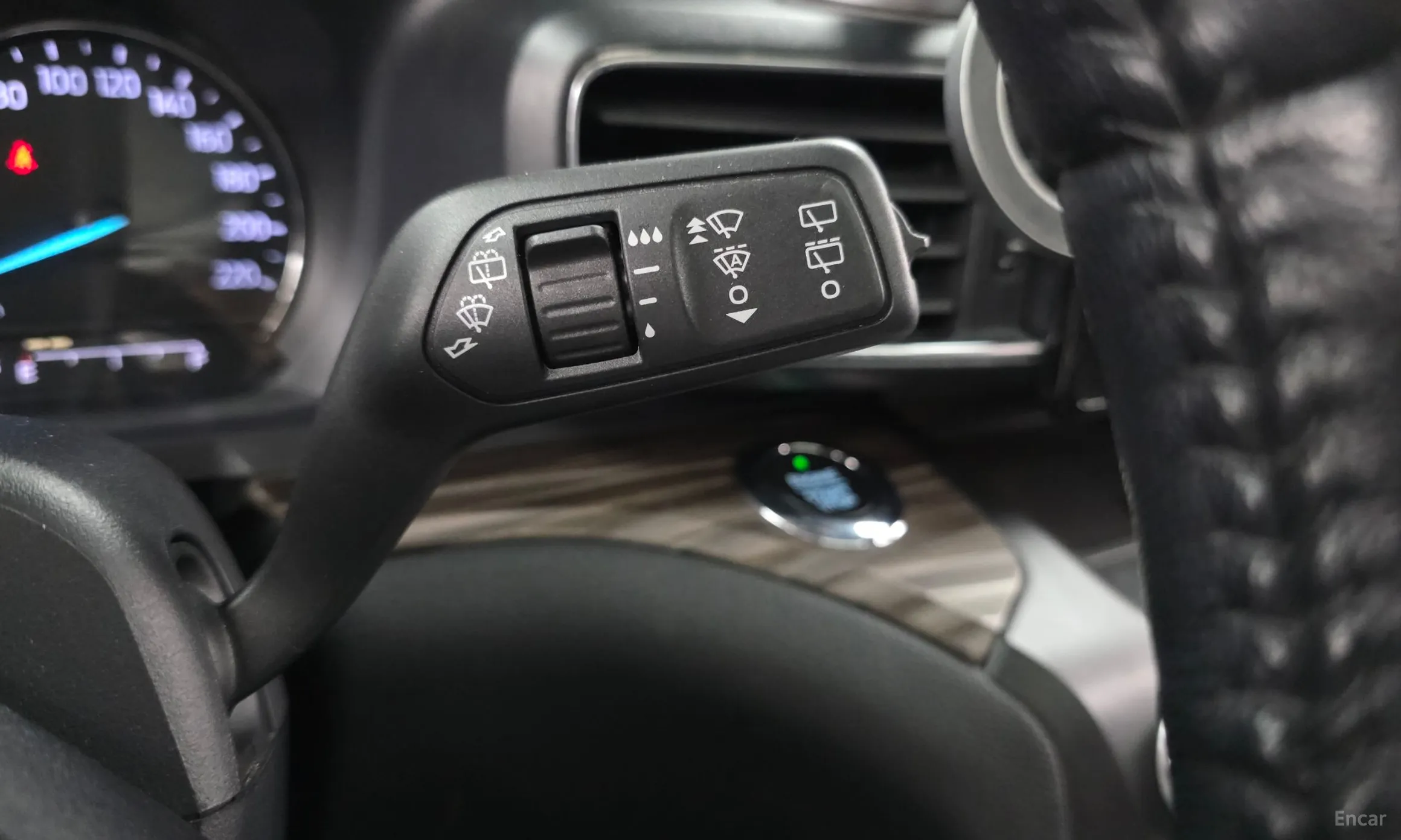 Ford Explorer 6th Generation превью 18