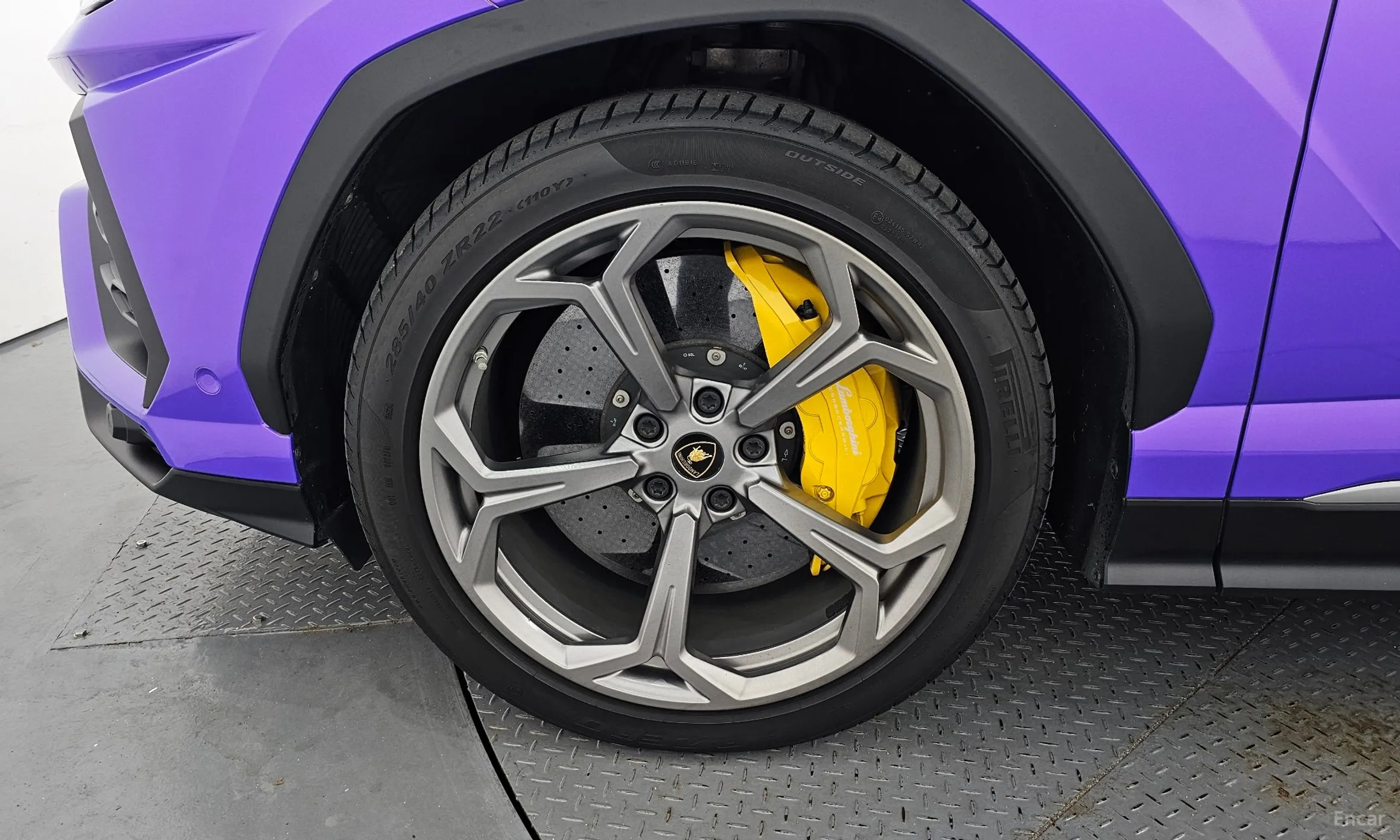 Lamborghini Urus превью 5