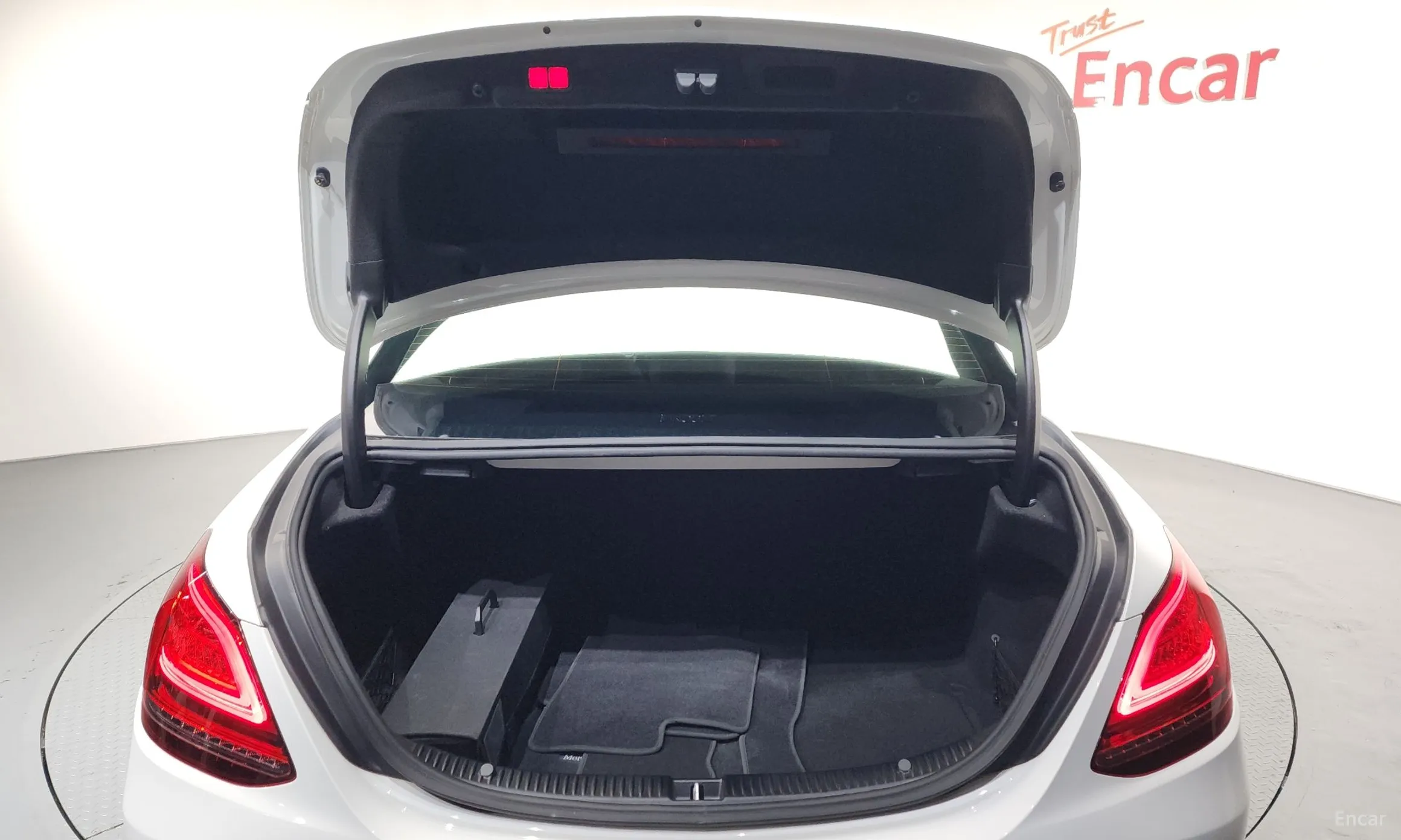 Mercedes Benz C-Class W205 превью 20