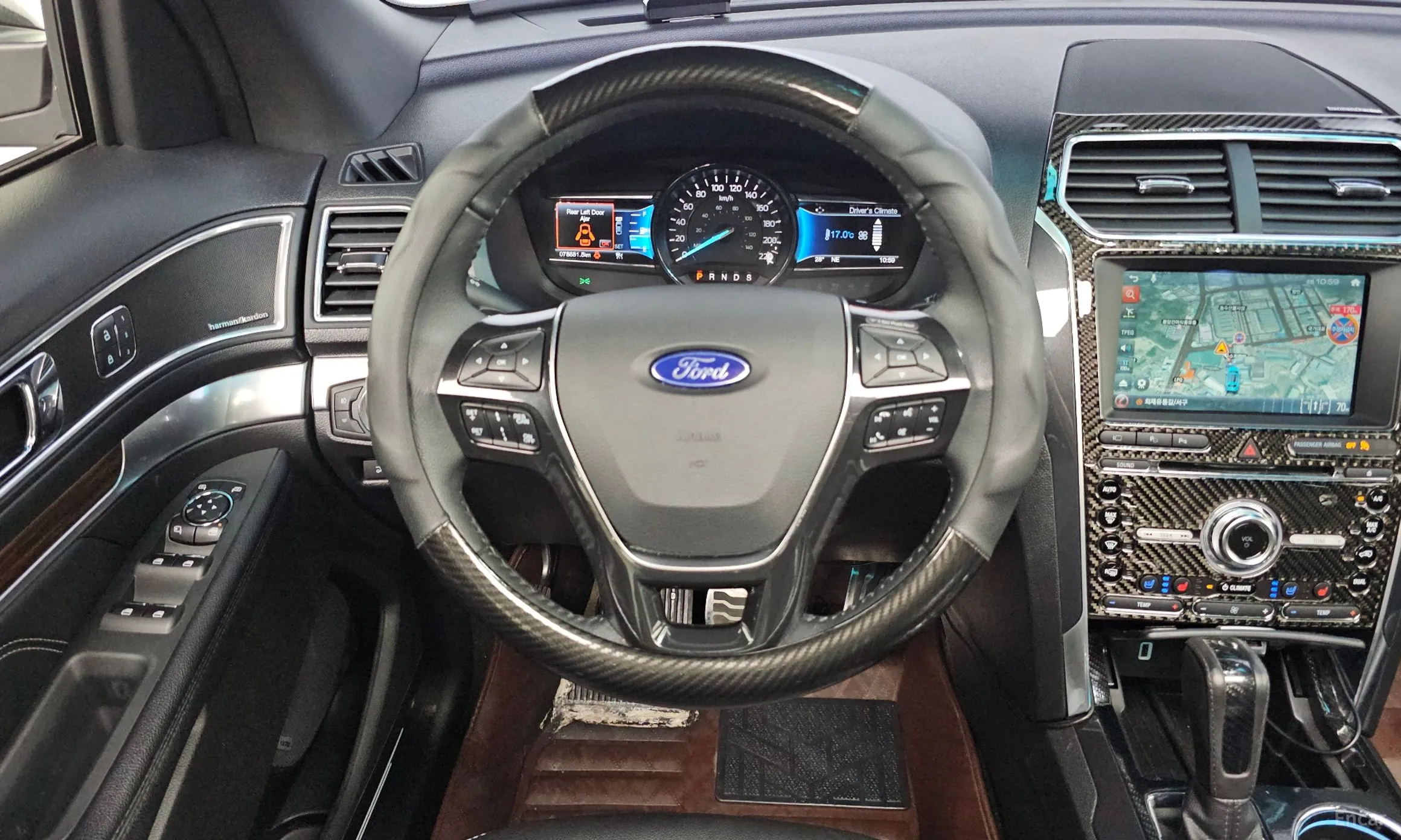 Ford Explorer превью 13