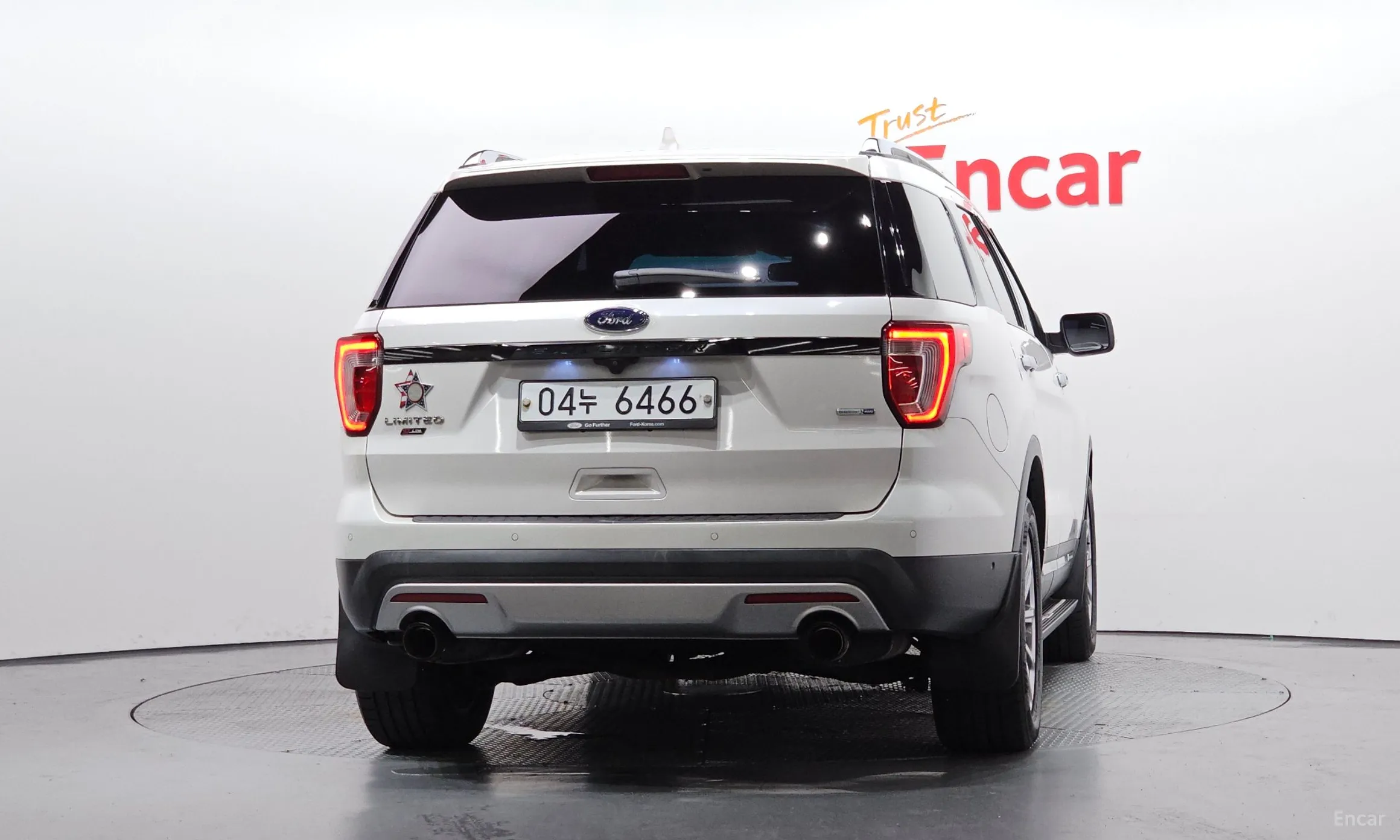 Ford Explorer превью 4