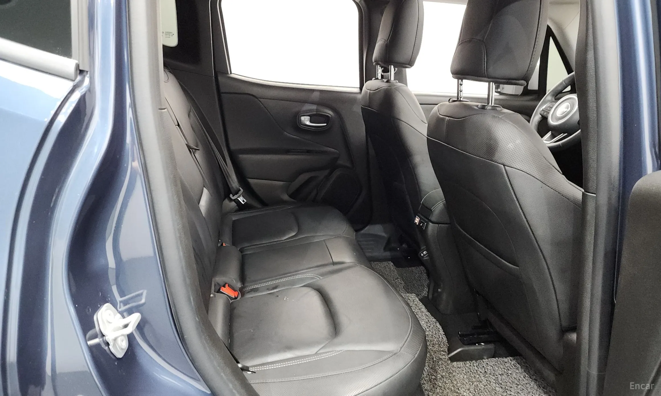 Jeep Renegade превью 11