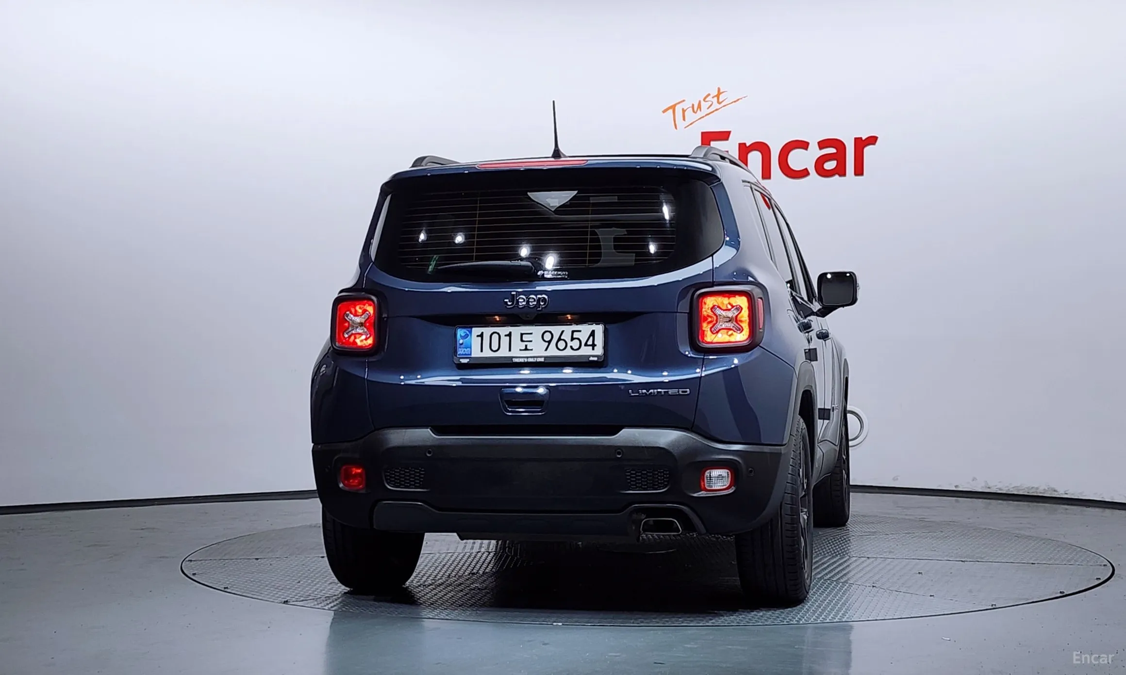 Jeep Renegade превью 4