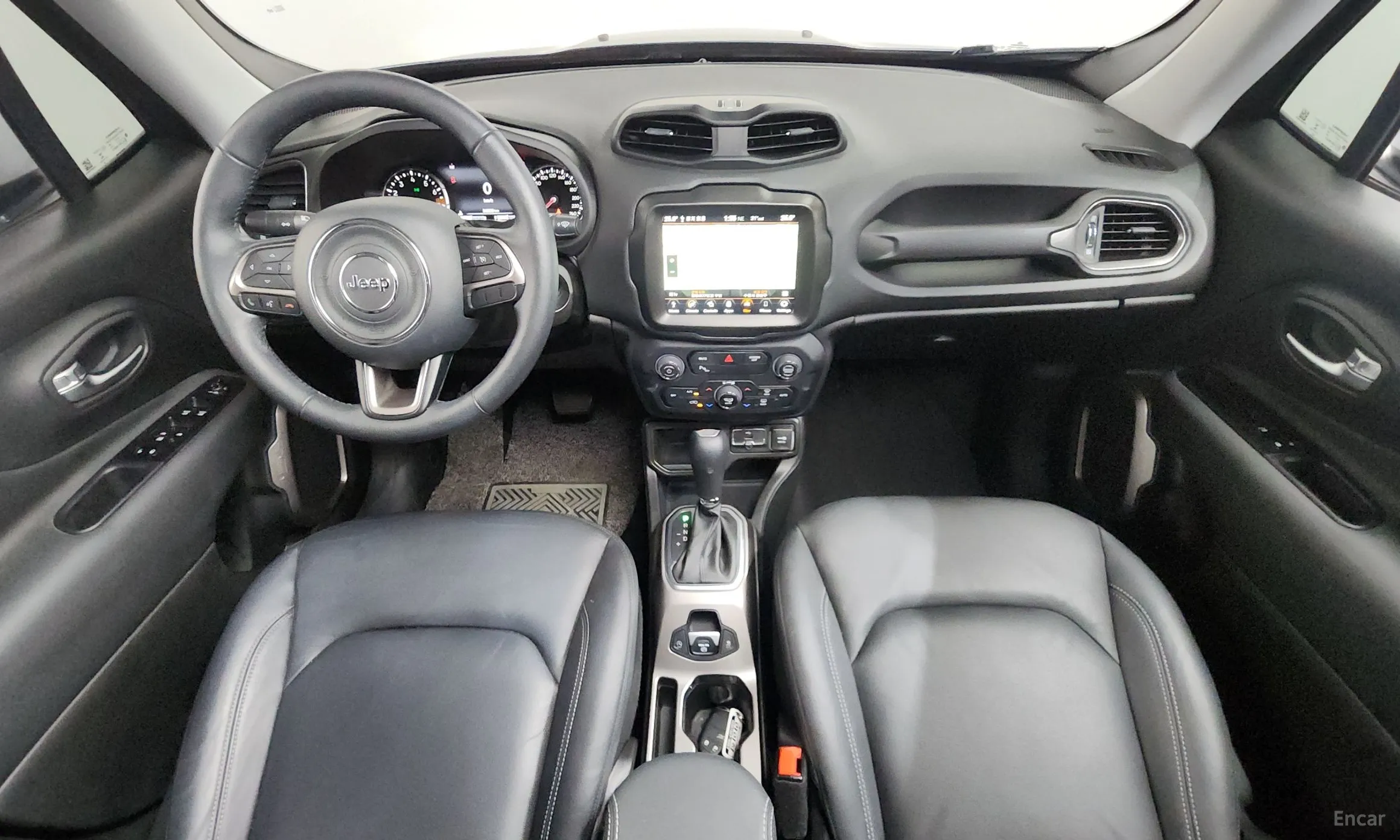 Jeep Renegade превью 7