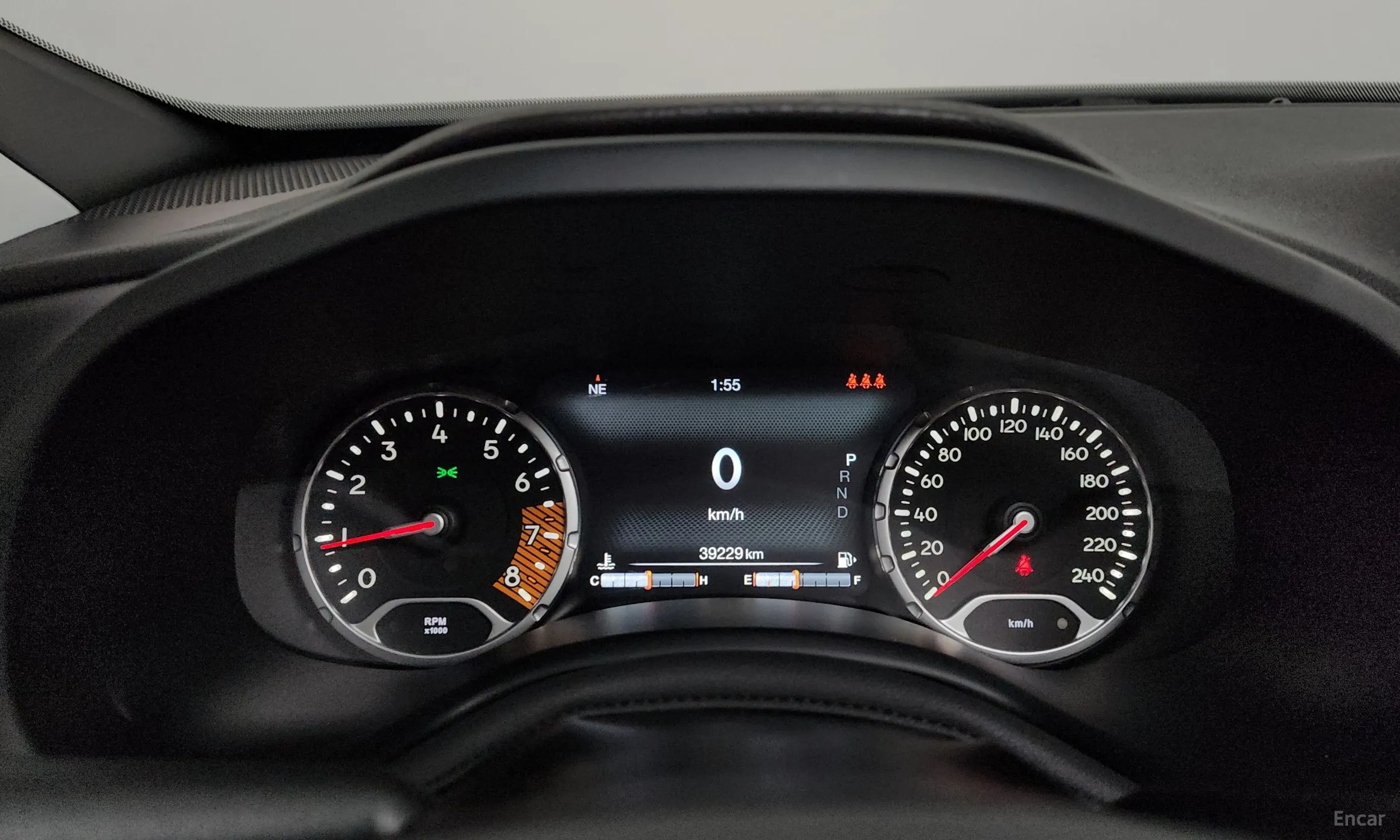 Jeep Renegade превью 8