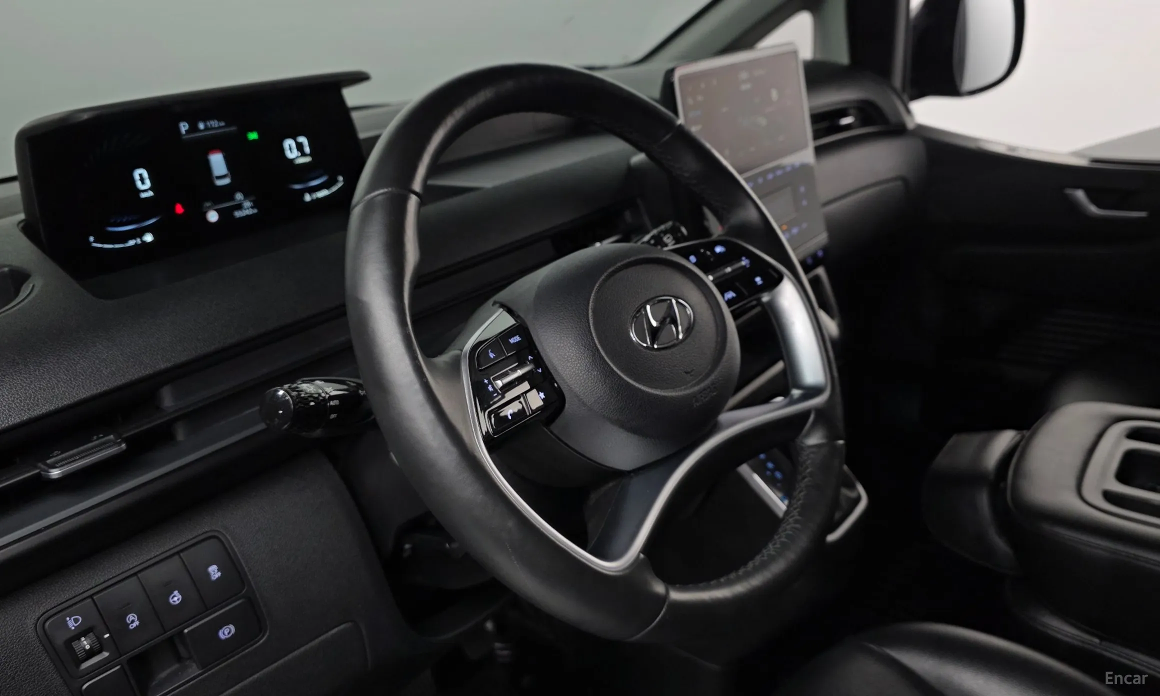 Hyundai Staria превью 12