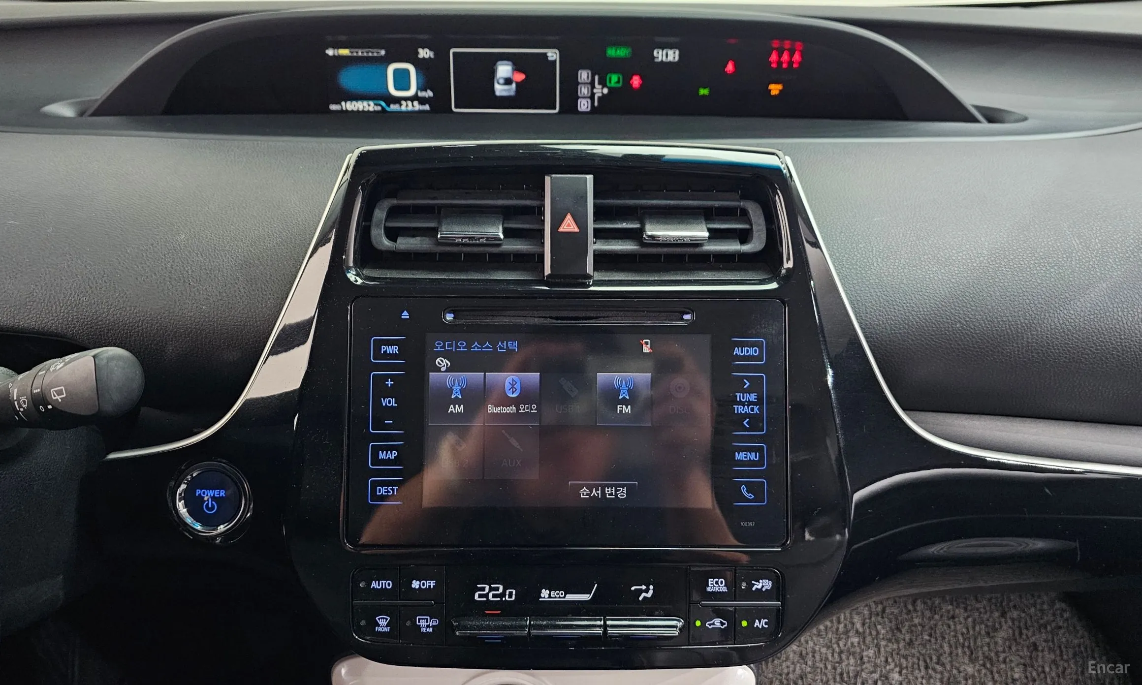 Toyota Prius 4th Generation превью 14