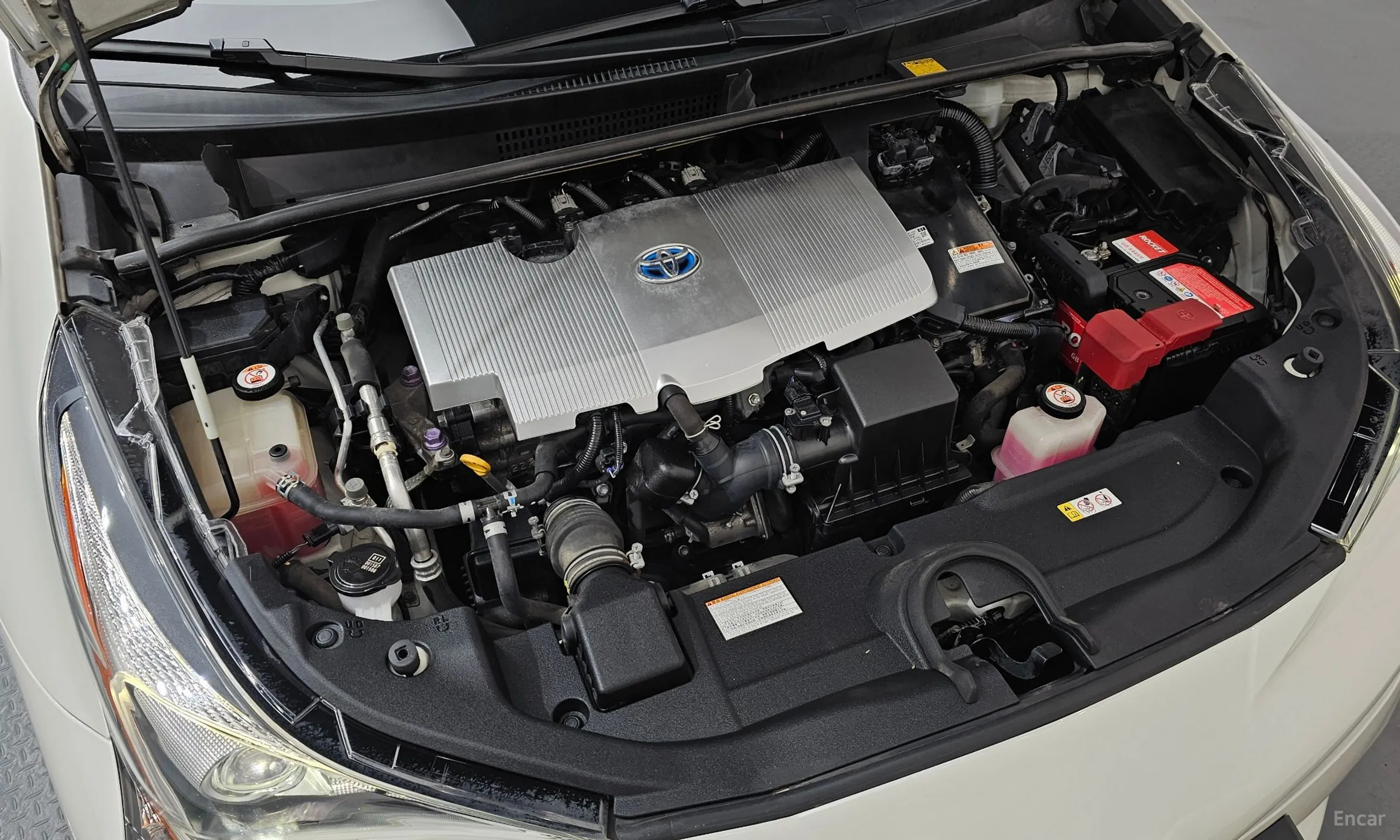 Toyota Prius 4th Generation превью 6