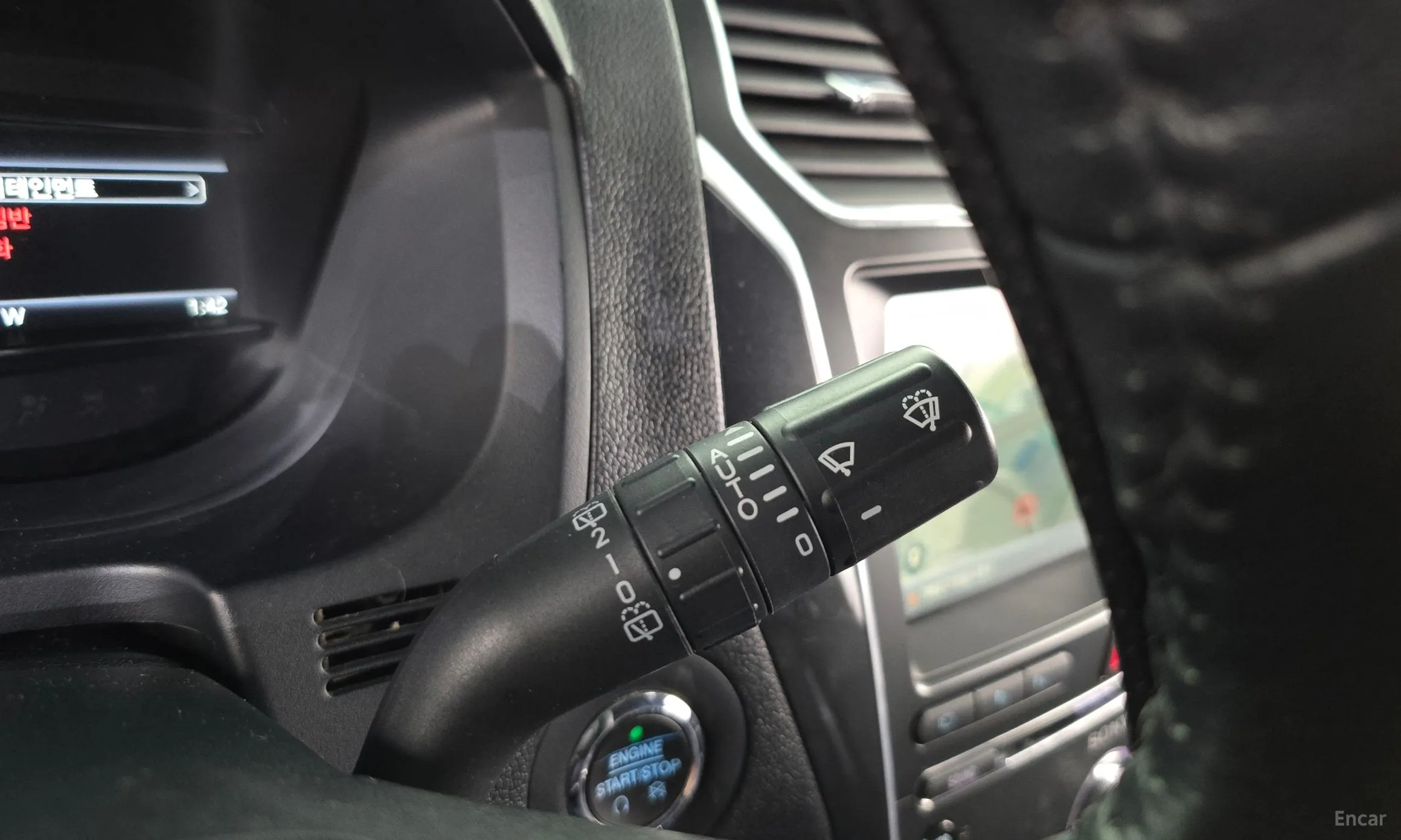 Ford Explorer превью 16