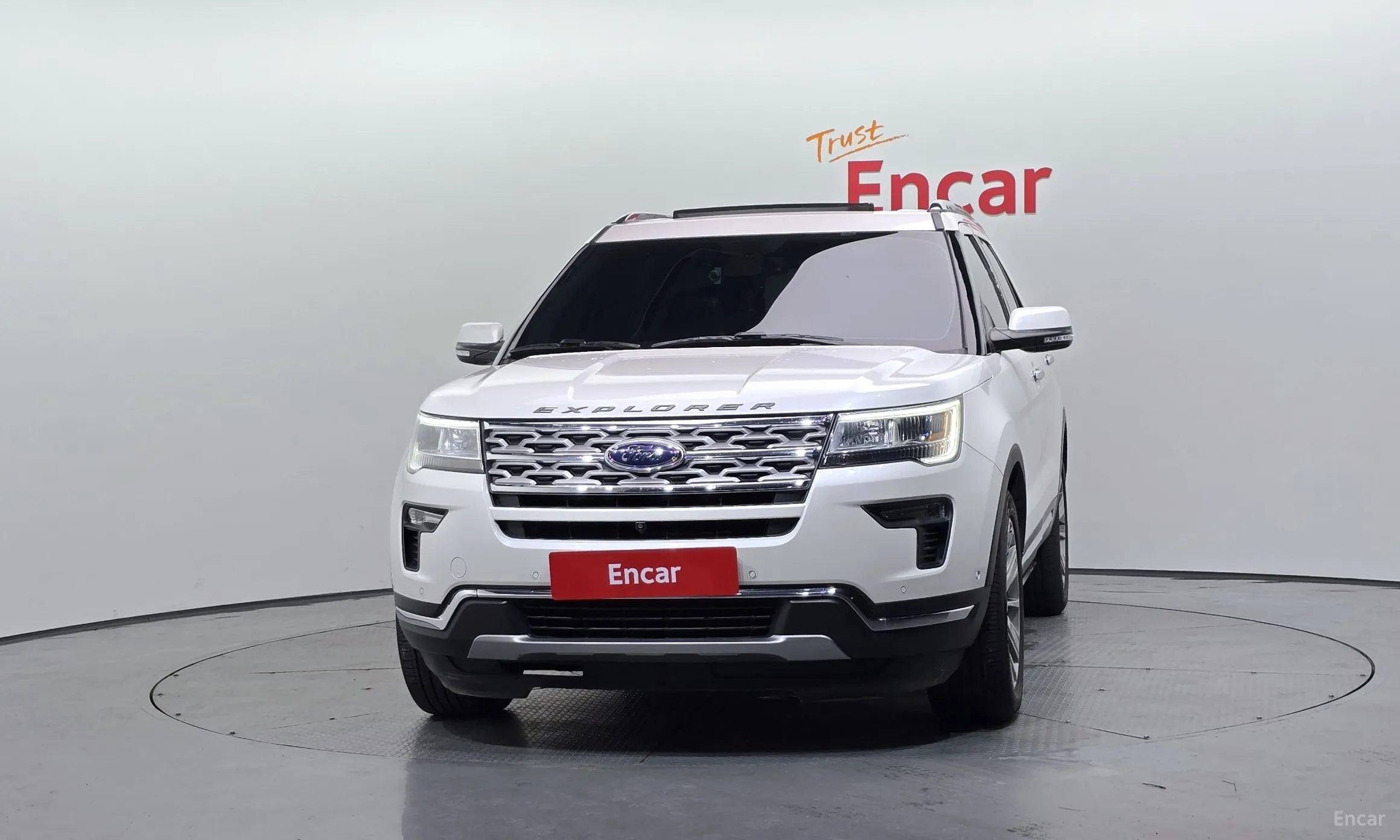 Ford Explorer превью 3