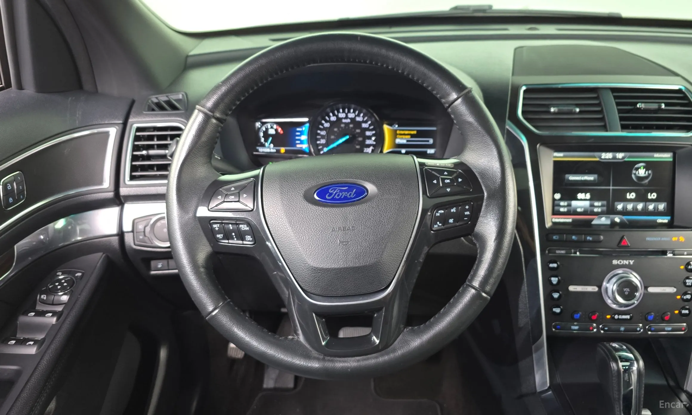 Ford Explorer превью 12