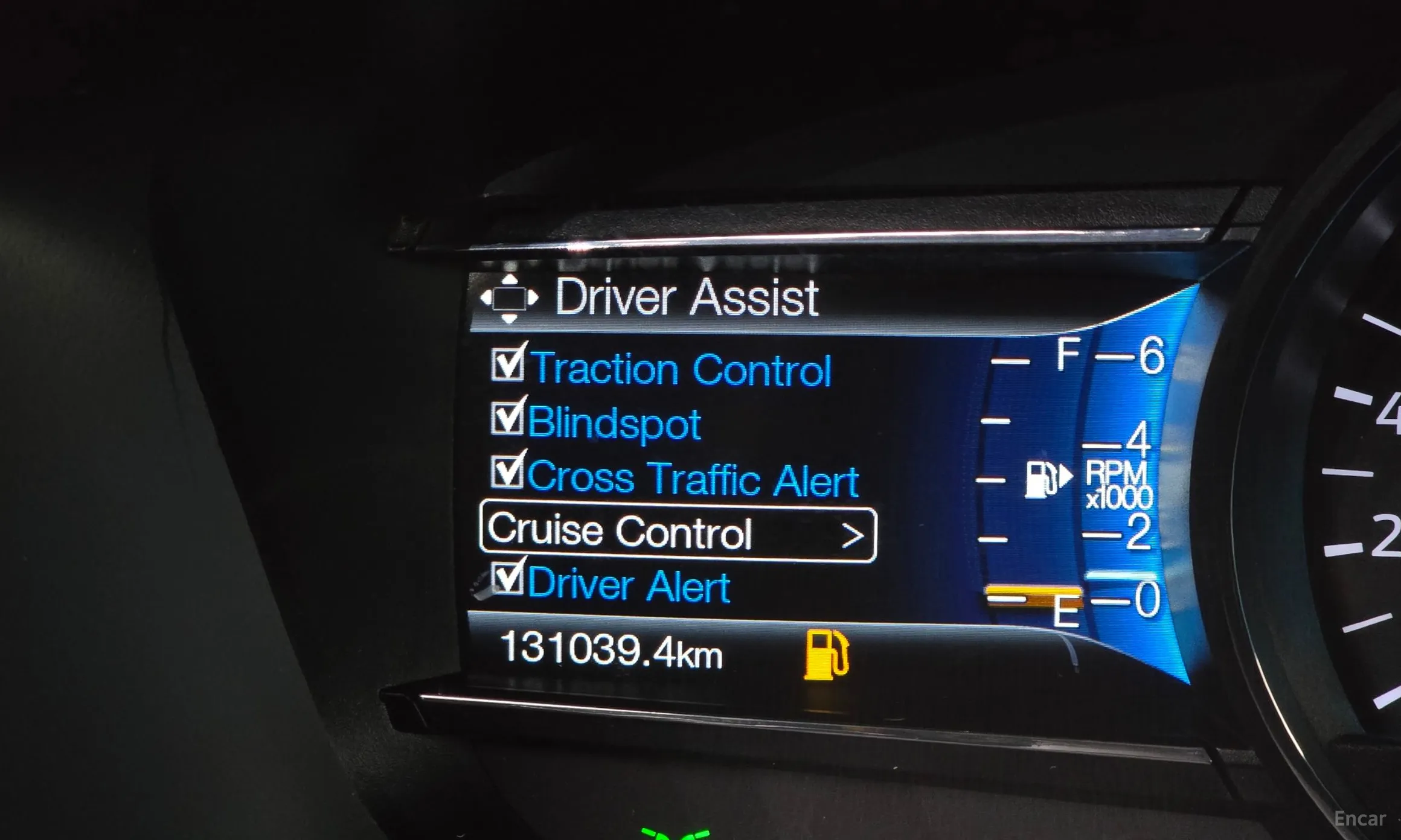 Ford Explorer превью 18